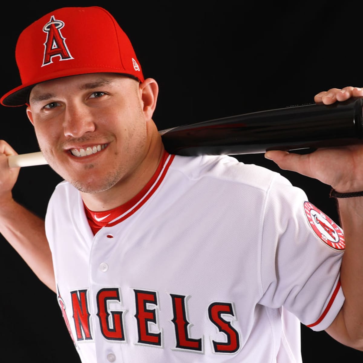 MLB Player Mike Trout  Mike trout, Mlb players, Fact families