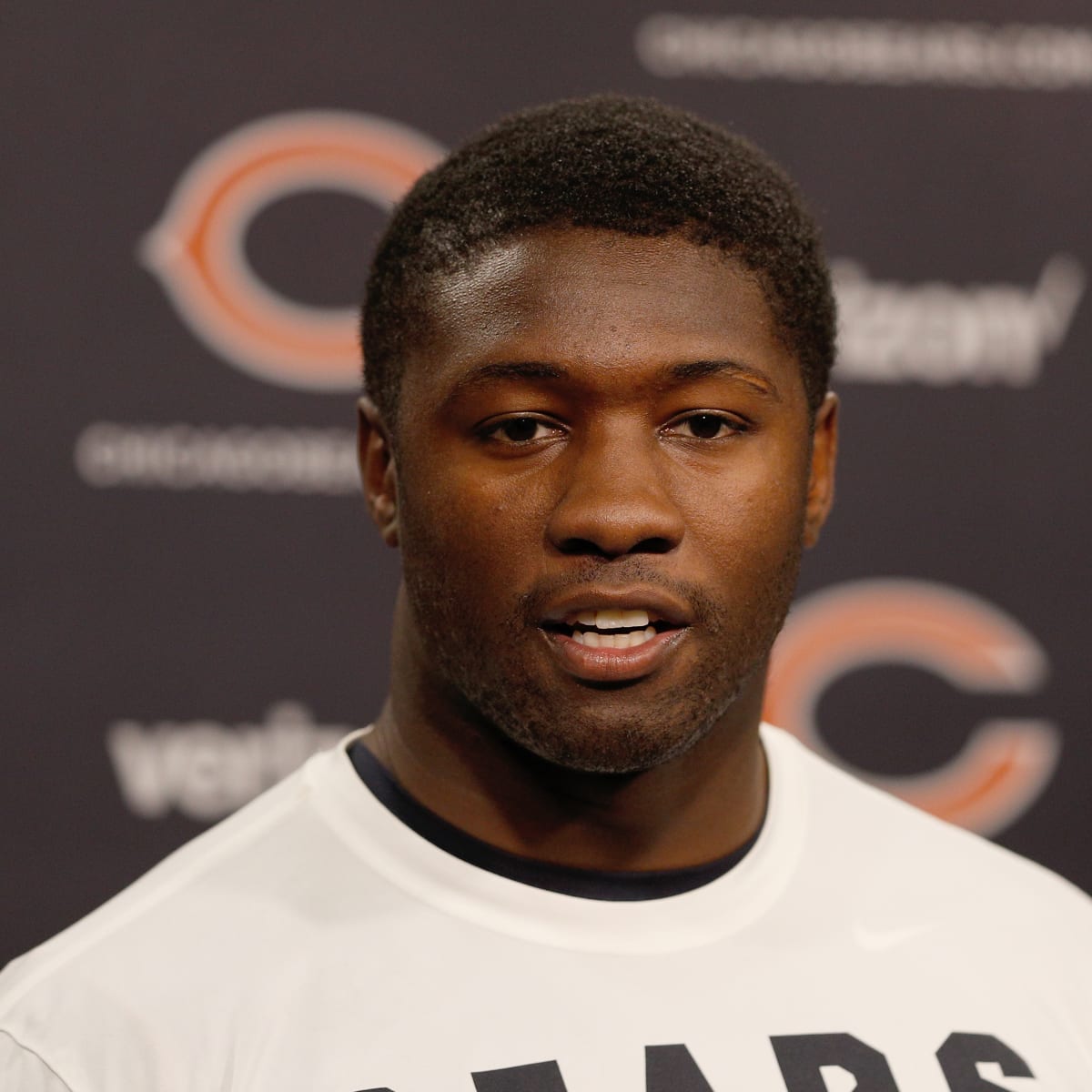 Roquan Smith ends holdout, signs contract