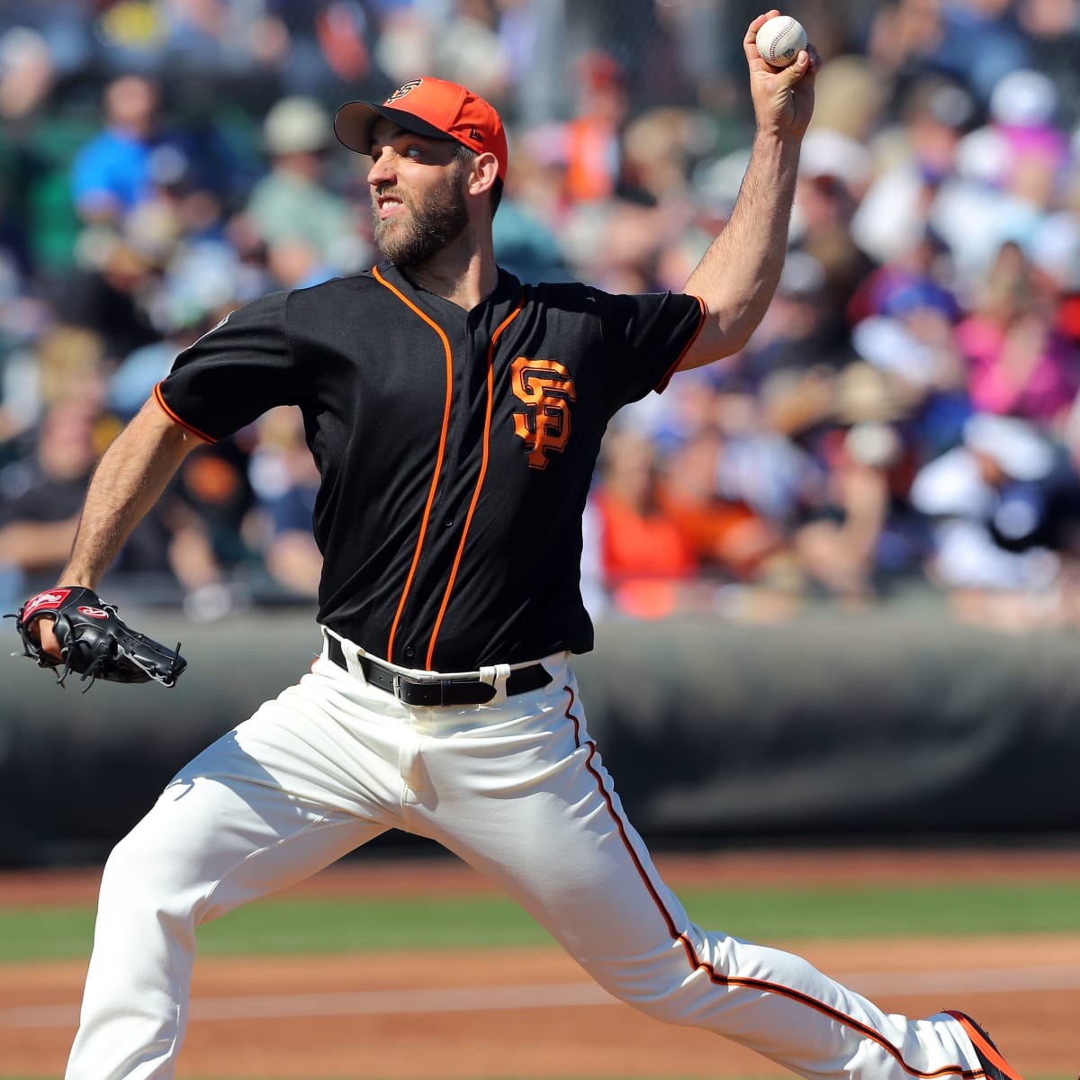 Madison Bumgarner injury: 'Horrible news' for Giants as X-rays reveal  fractured left hand 