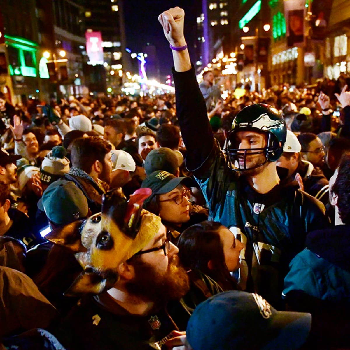 Groom says 'I do' in Eagles jersey after winning Super Bowl bet with fiancé