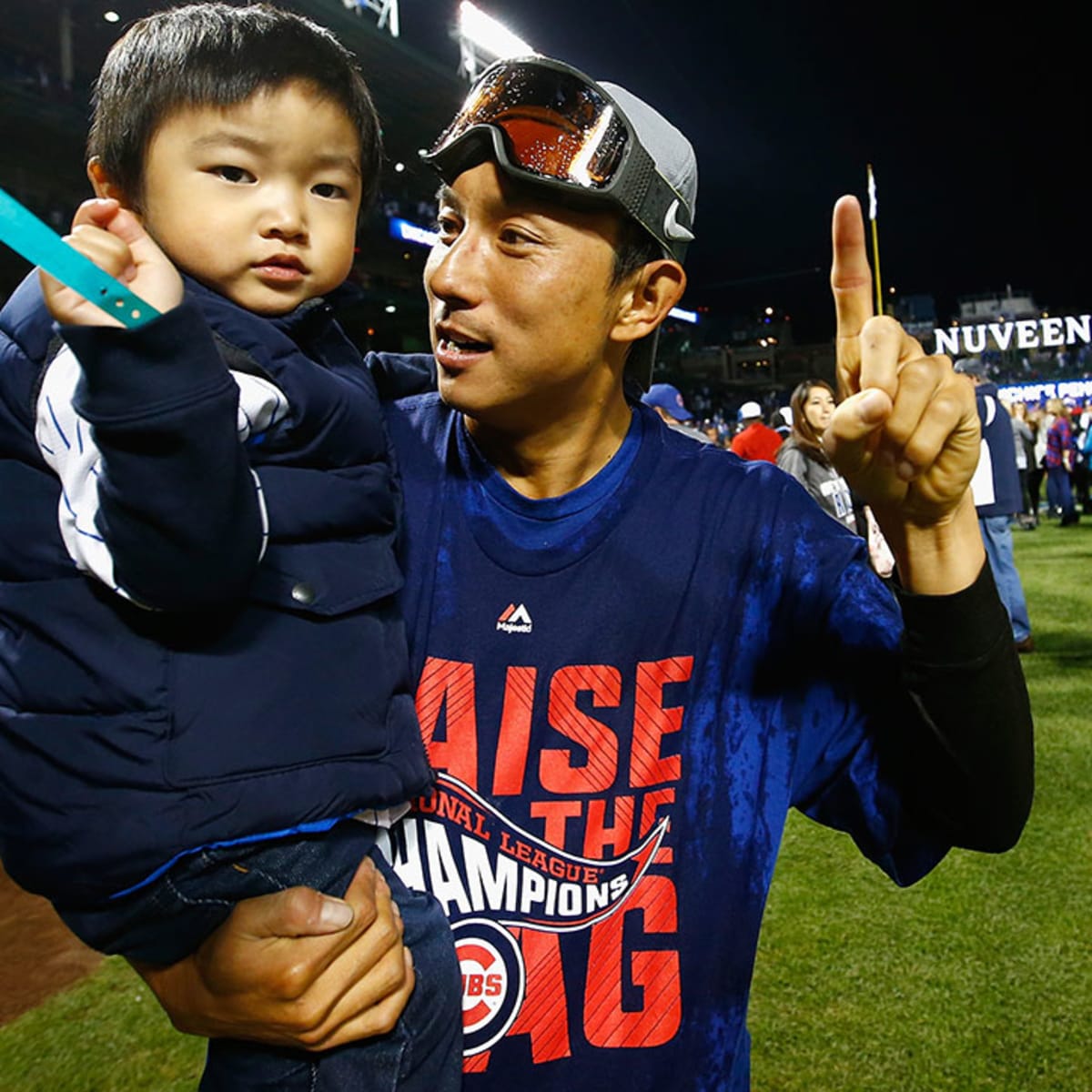 Munenori Kawasaki enjoys Cubs life, even if it means another year