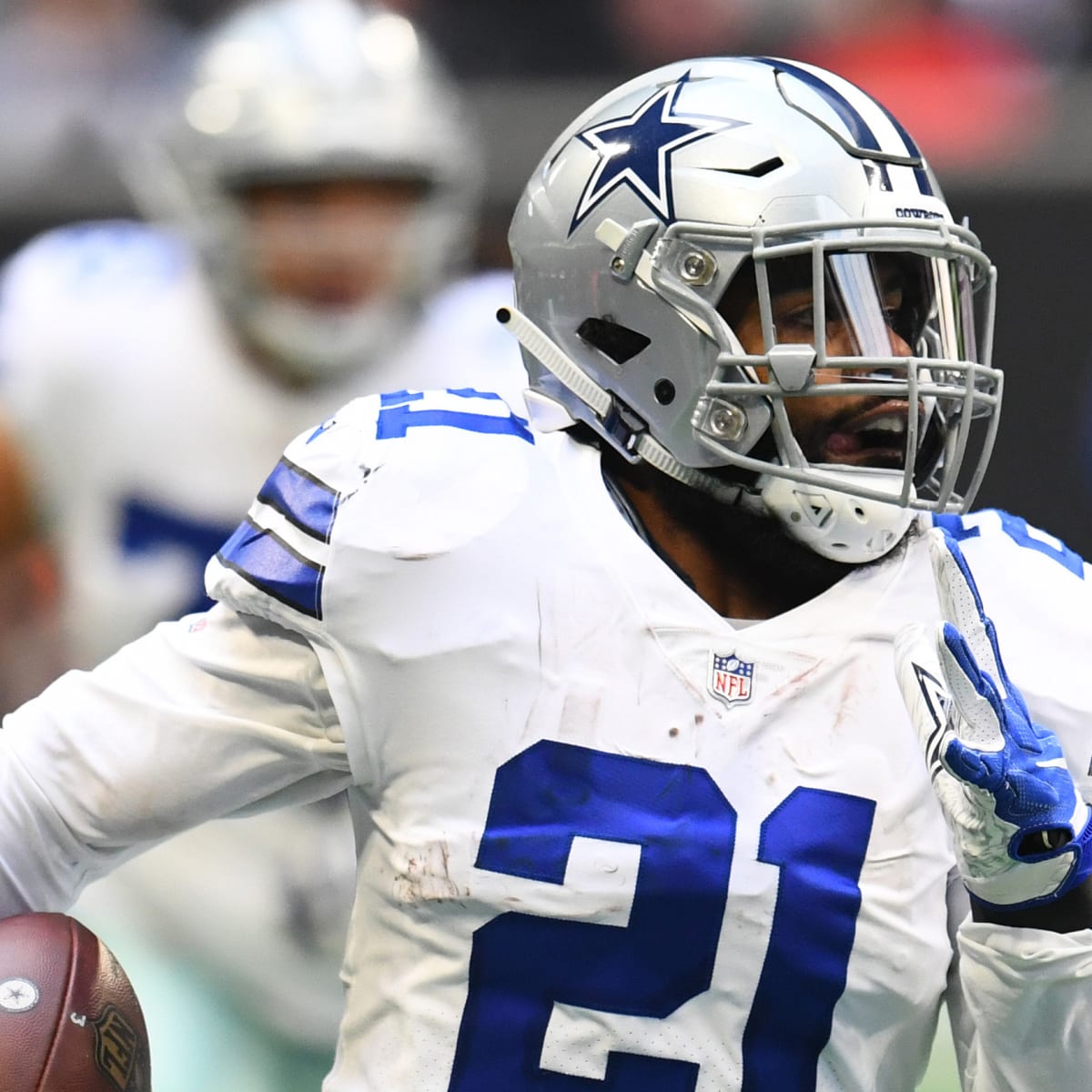 Ezekiel Elliott Pledges $100,000 to Salvation Army After Signing NFL  Contract - video Dailymotion