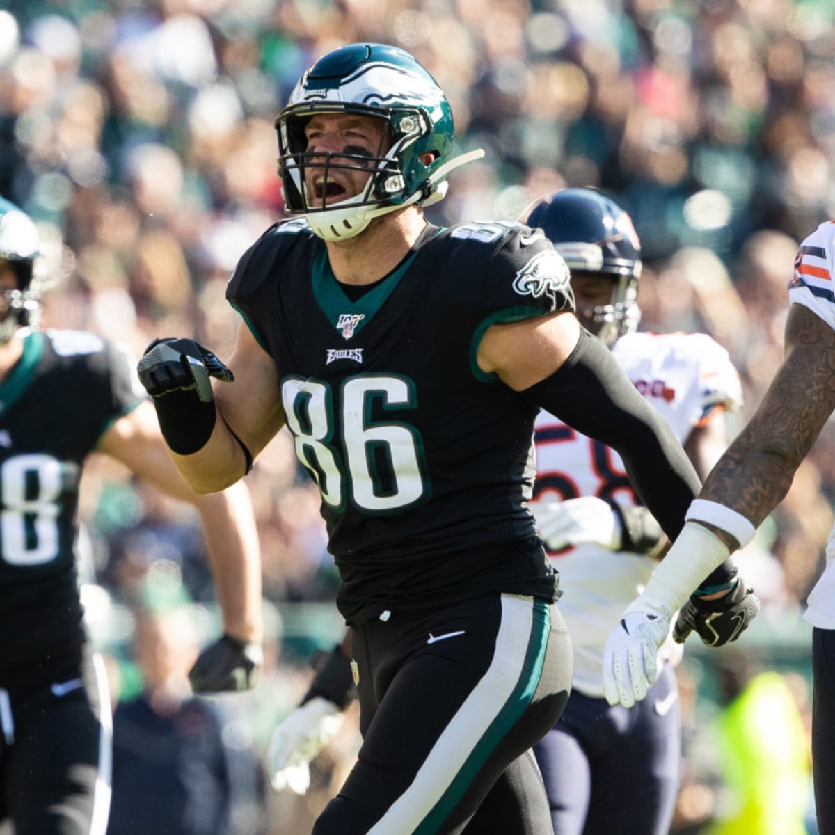 Eagles tight end ZACH ERTZ drives for a first down