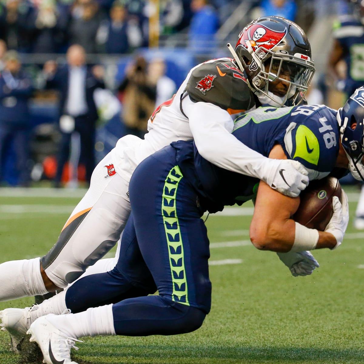 Seattle Seahawks win overtime thriller over the Tampa Bay Buccaneers: 10  studs and duds 