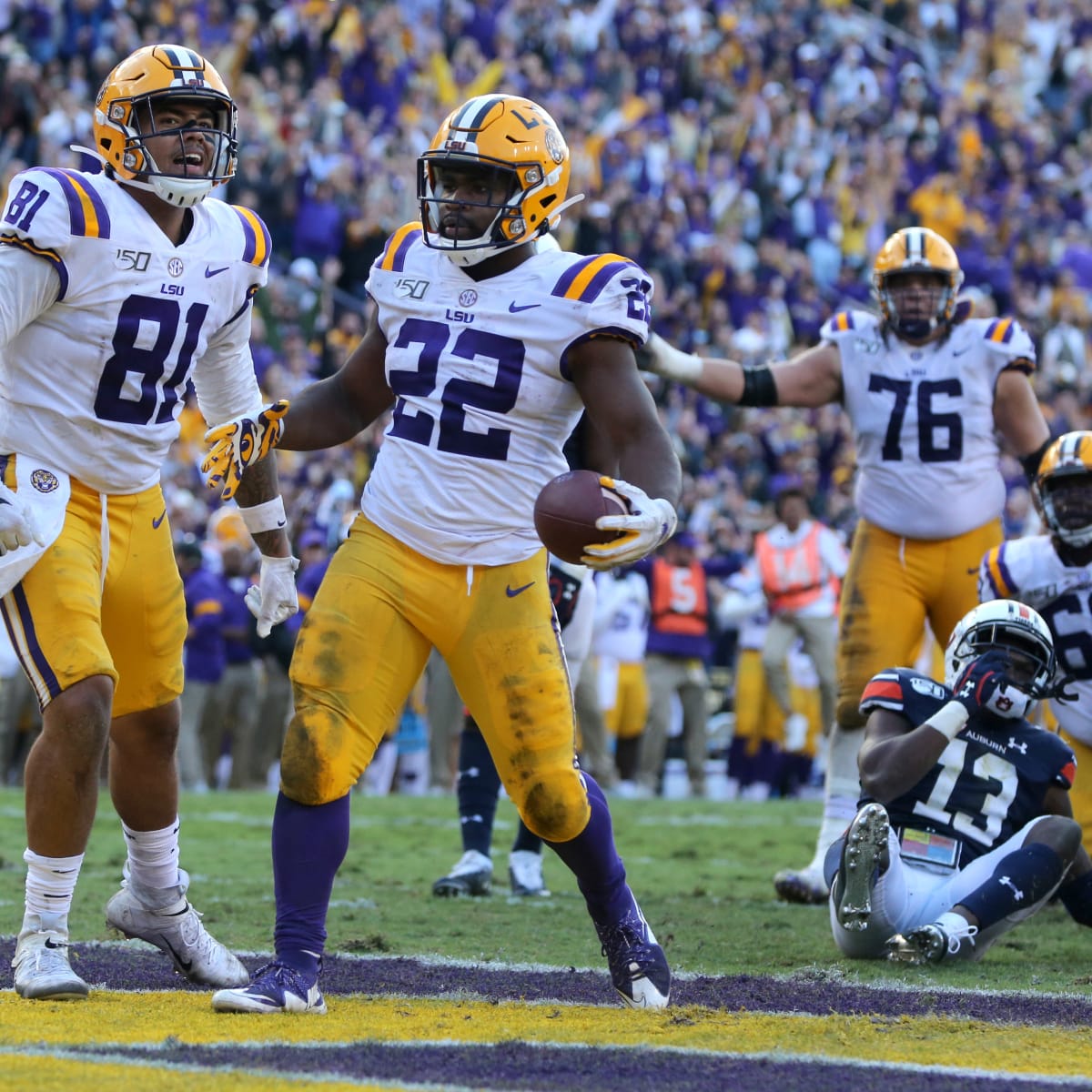 Injury Alert: K Cade York holds foot after running into the kicker