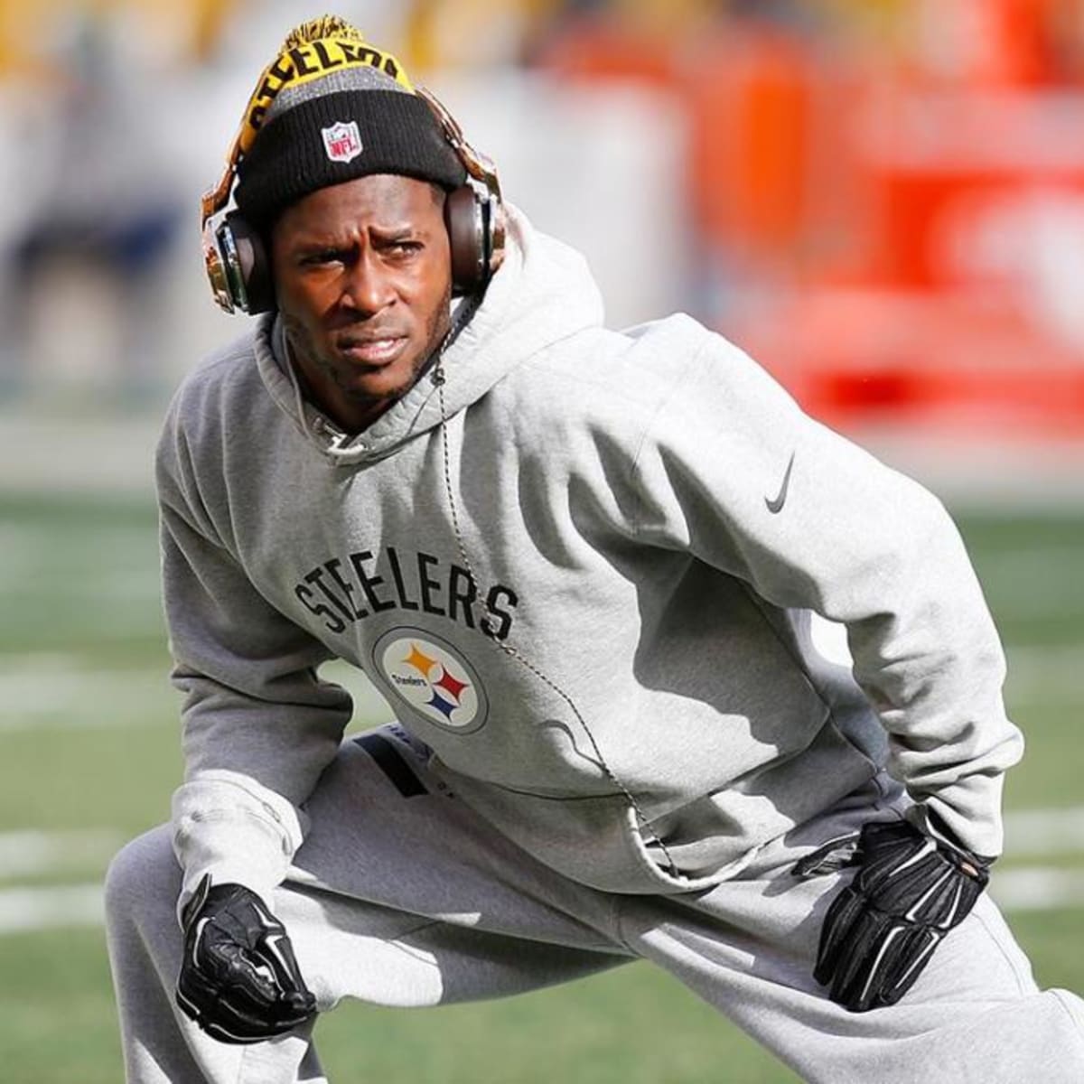 Antonio Brown apologizes for locker room video - Sports Illustrated