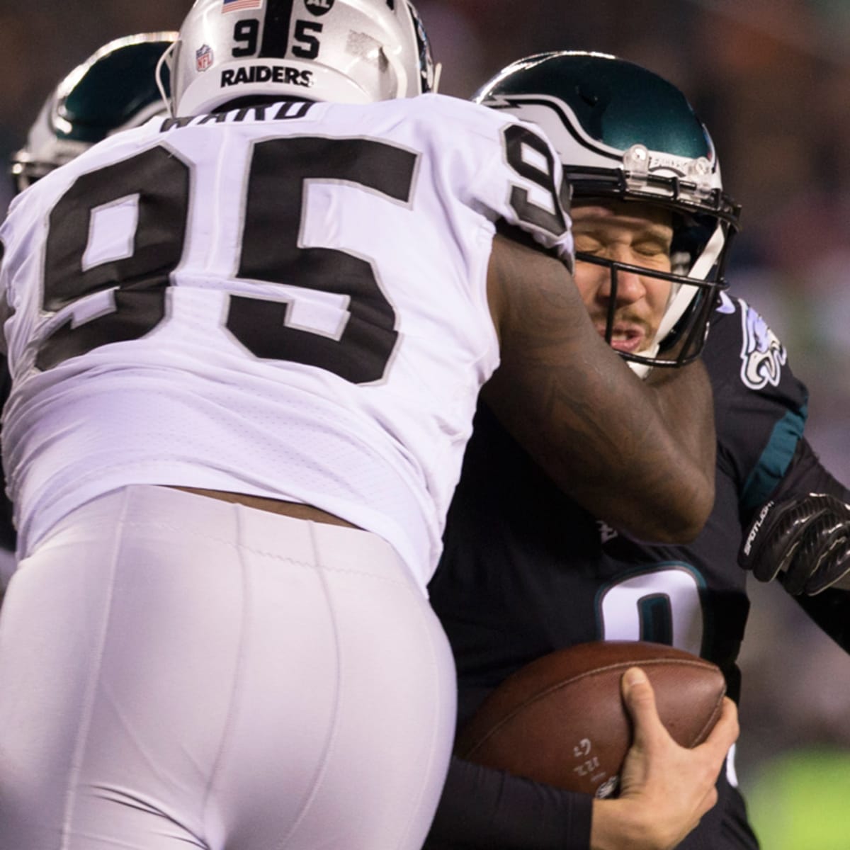 Eagles' Malik Jackson pulls sneaky move as refs spot football during game  vs. 49ers