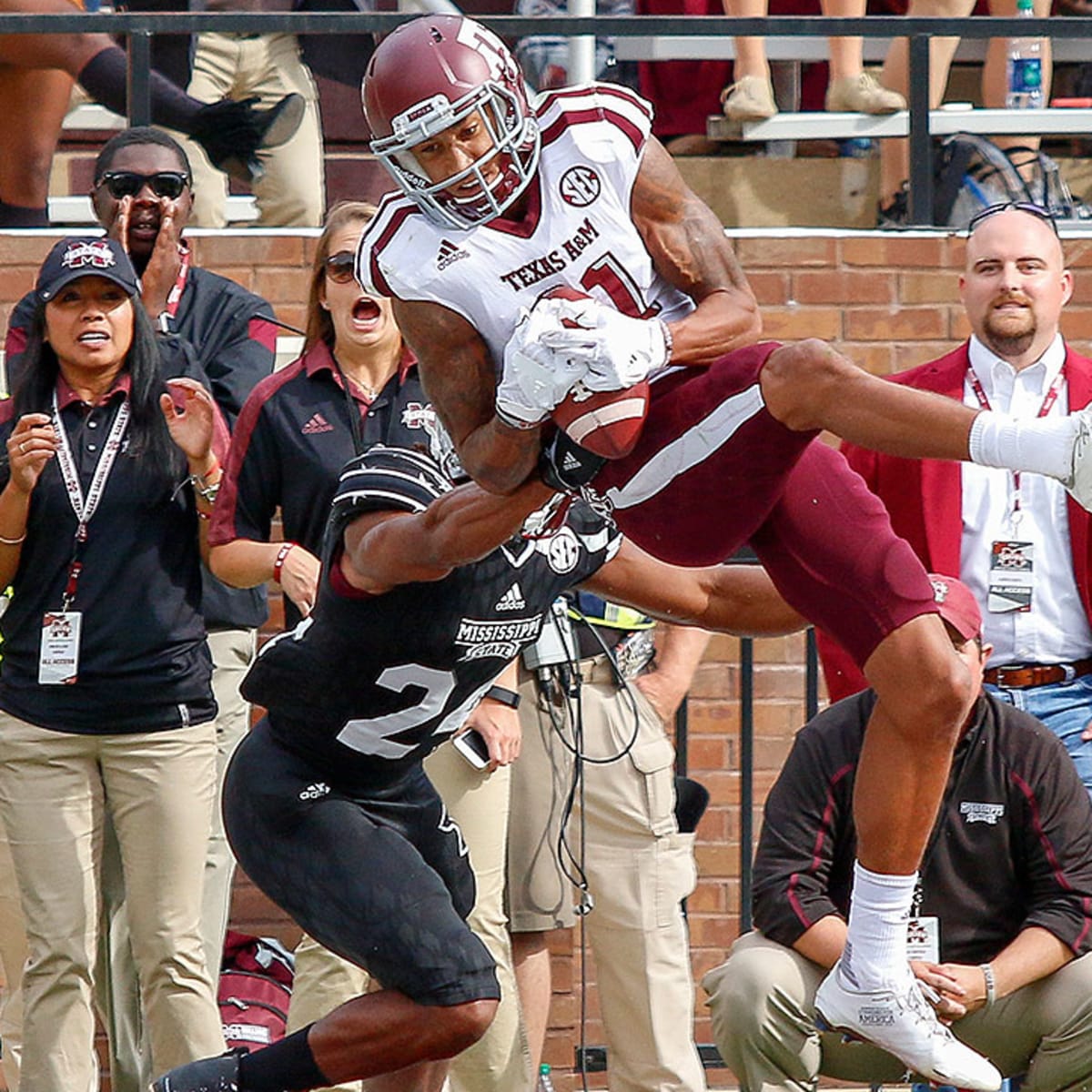 Josh Reynolds - Football - Texas A&M Athletics 