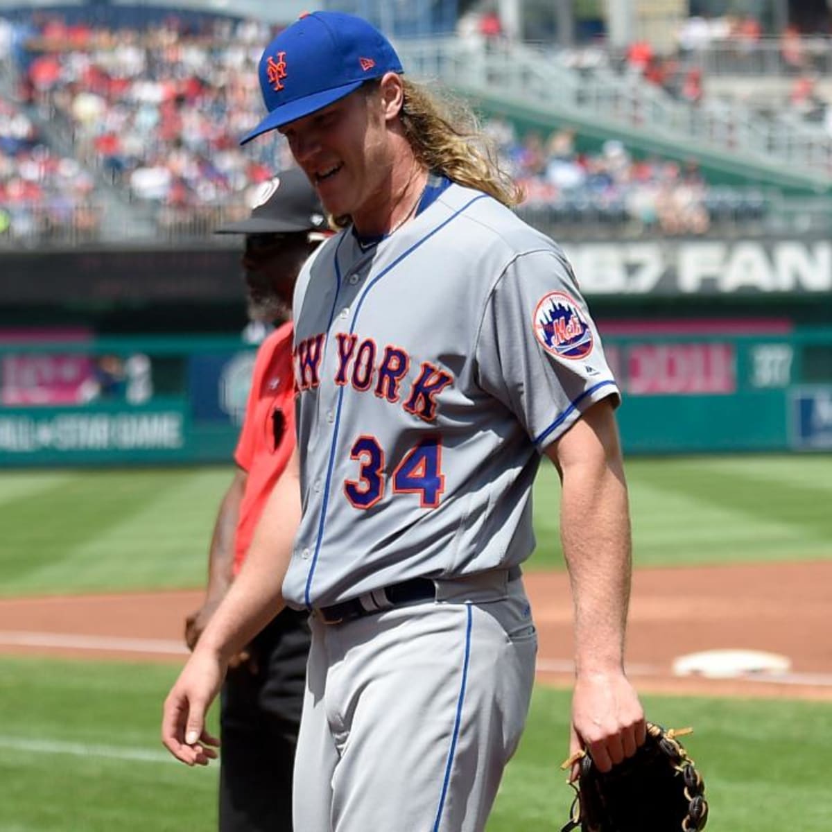 NY Mets Pitcher Noah Syndergaard Refuses Sports Illustrated's