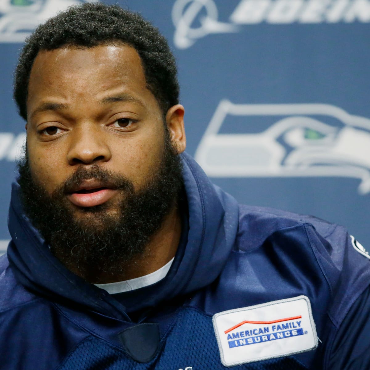 Seattle Seahawks star Michael Bennett is writing a book: 'How to Make White  People Uncomfortable' - Los Angeles Times