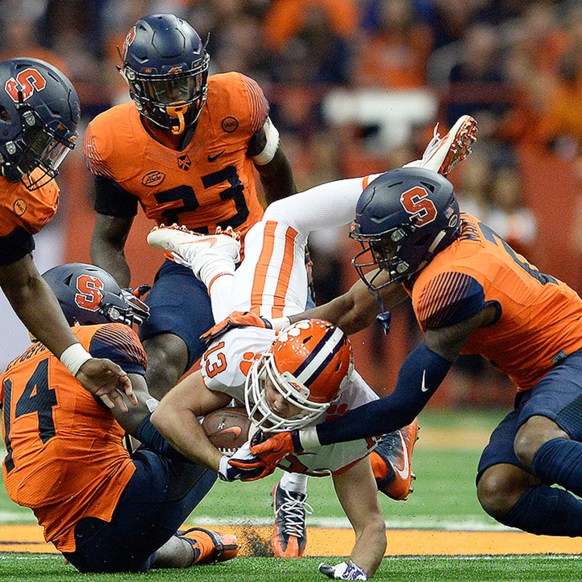 Clemson bounces back, shakes off Syracuse