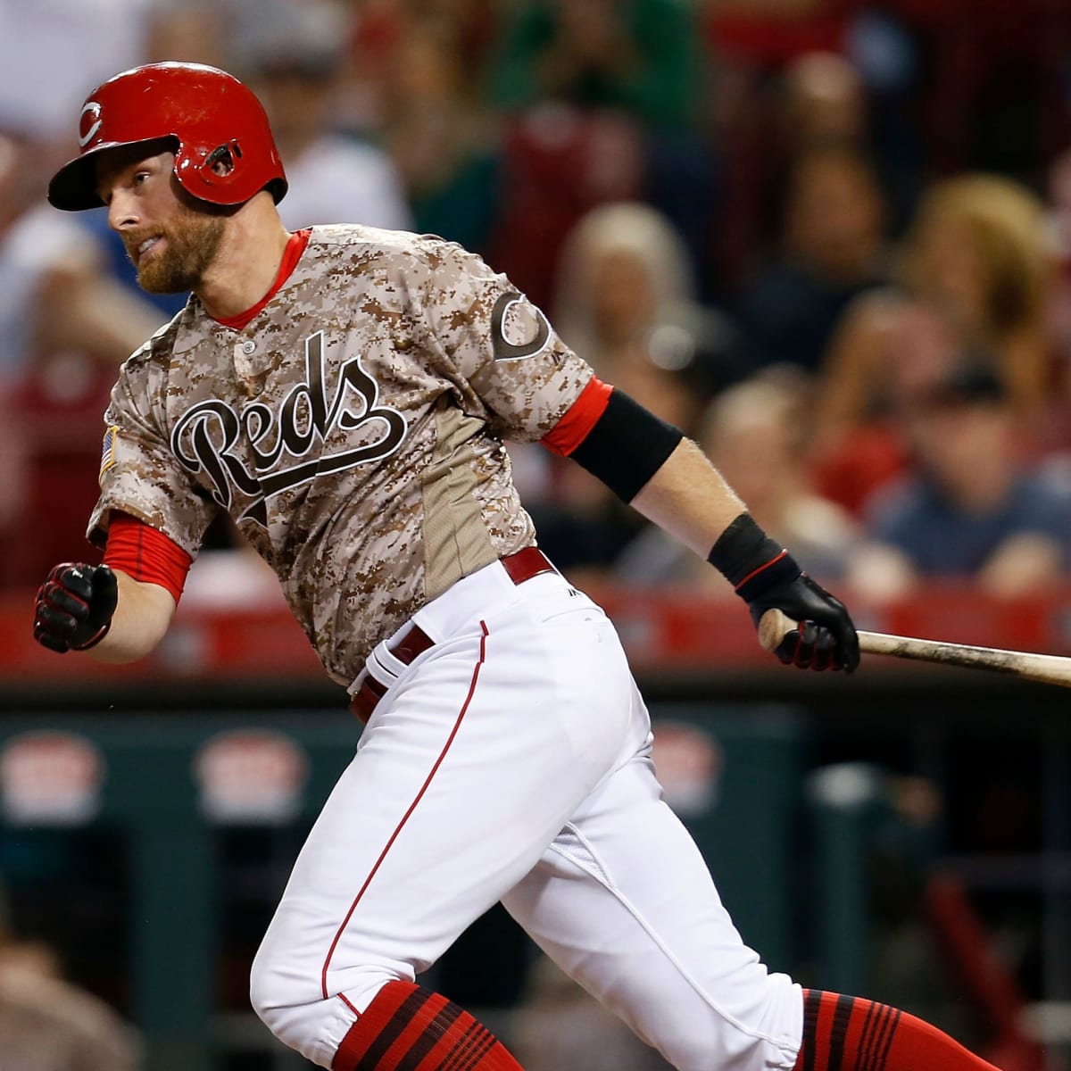 Infielder Zack Cozart signs with Angels