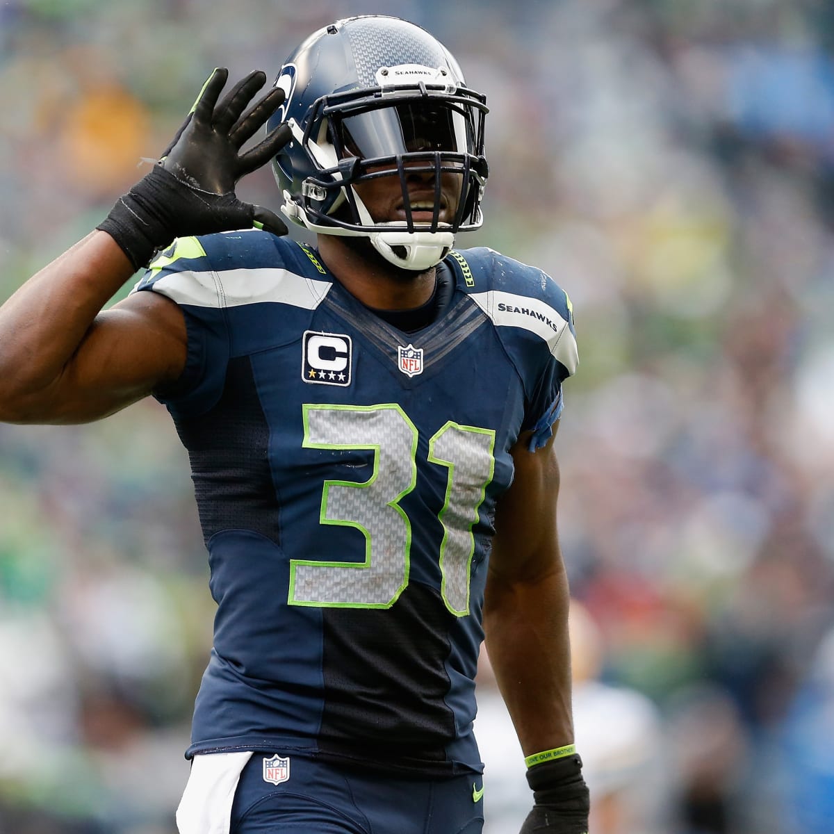 Seahawks' Kam Chancellor signs 3-year, $36 million contract extension