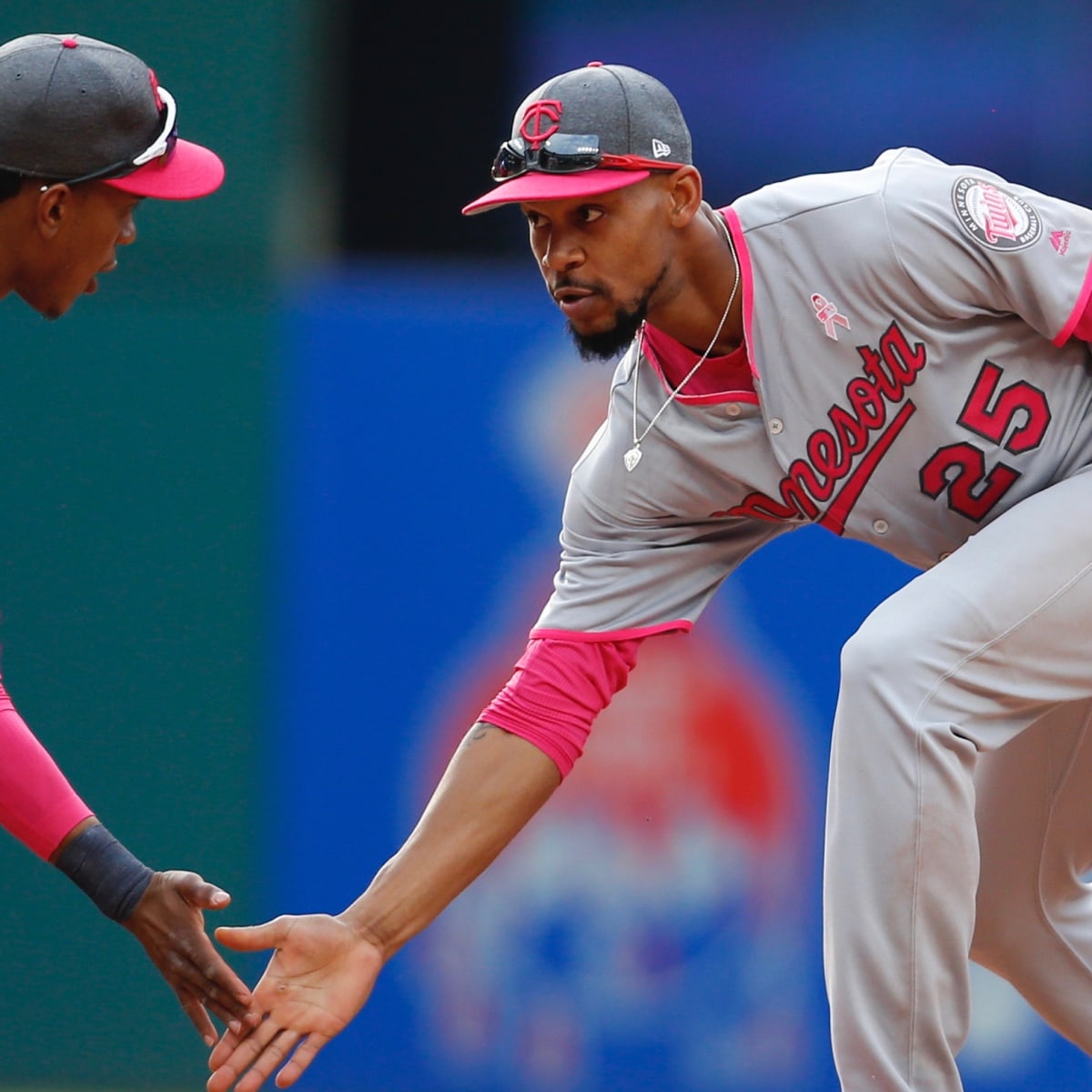 Byron Buxton made a diving catch that came right from Angels in