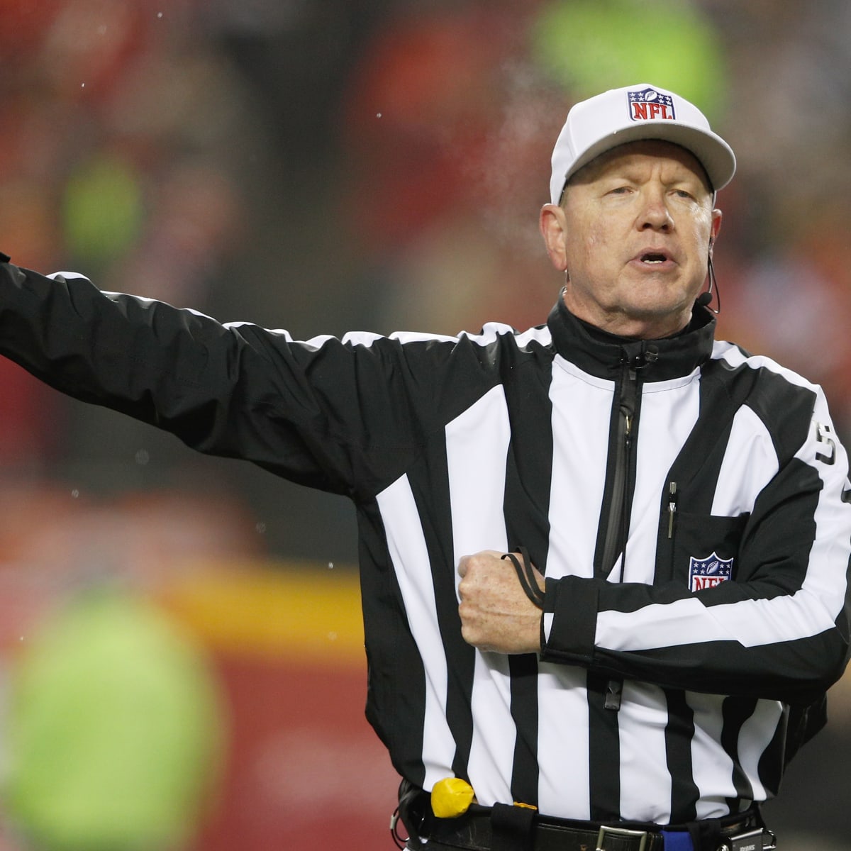 Super Bowl: Referee Travis Kelce criticized will officiate - Sports  Illustrated