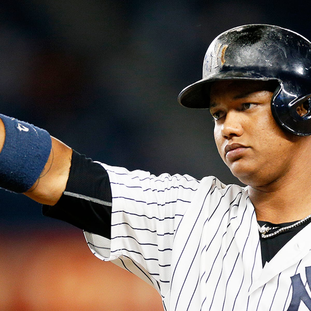 Ryan Goins completely fools Todd Frazier with hidden-ball trick