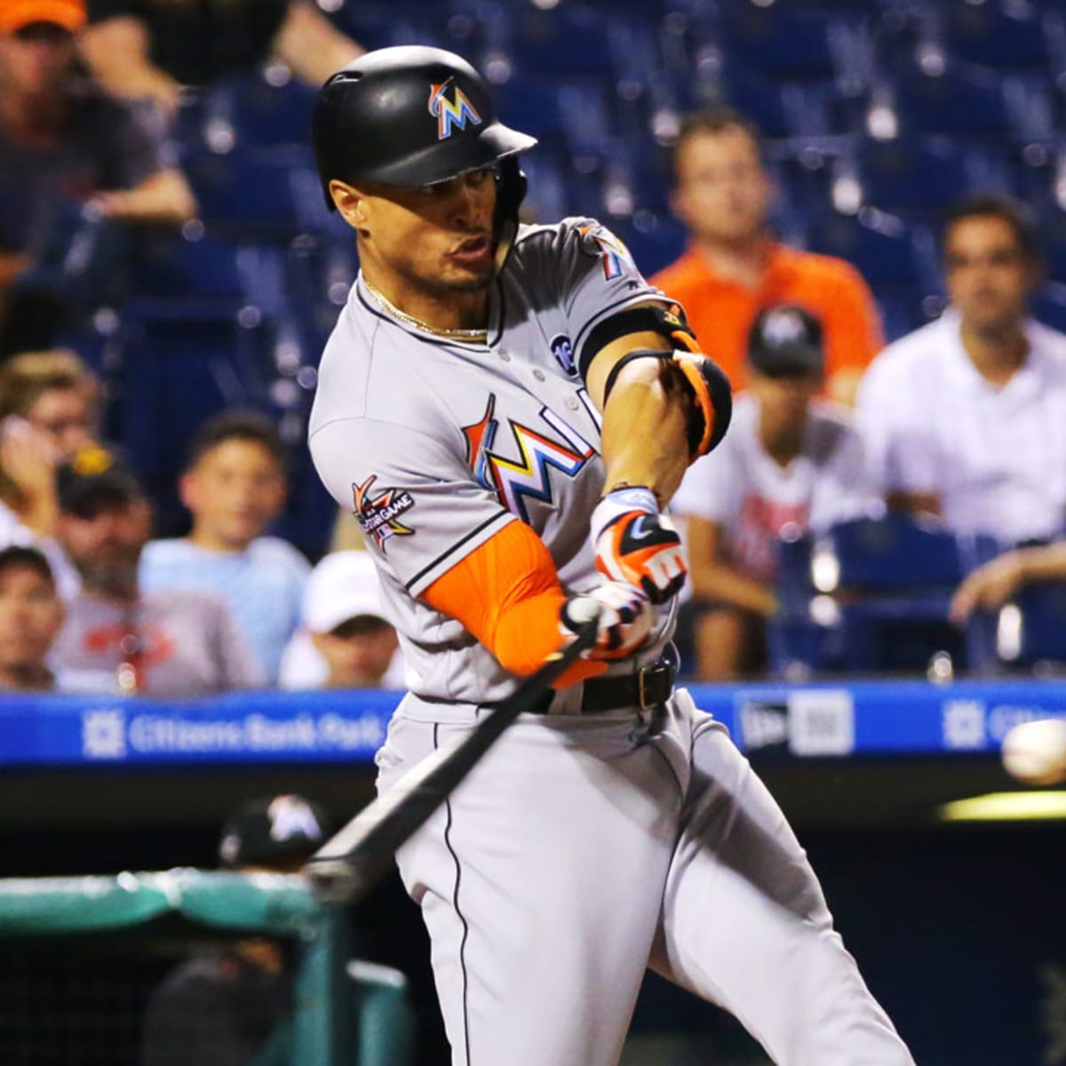 Giancarlo Stanton setting torrid pace in hitting home runs for Marlins