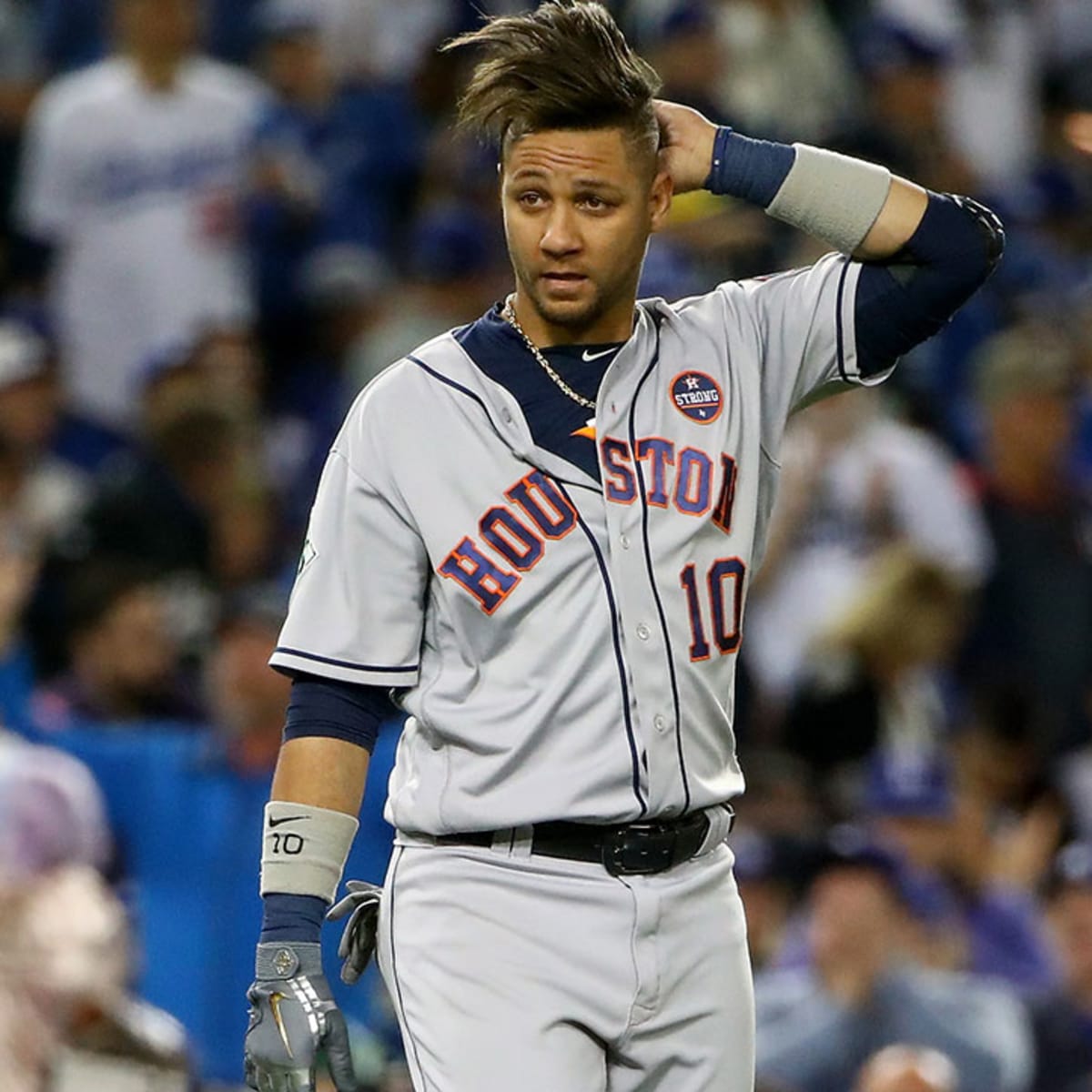 Yuli Gurriel's delayed suspension sets cringeworthy precedent - Sports  Illustrated