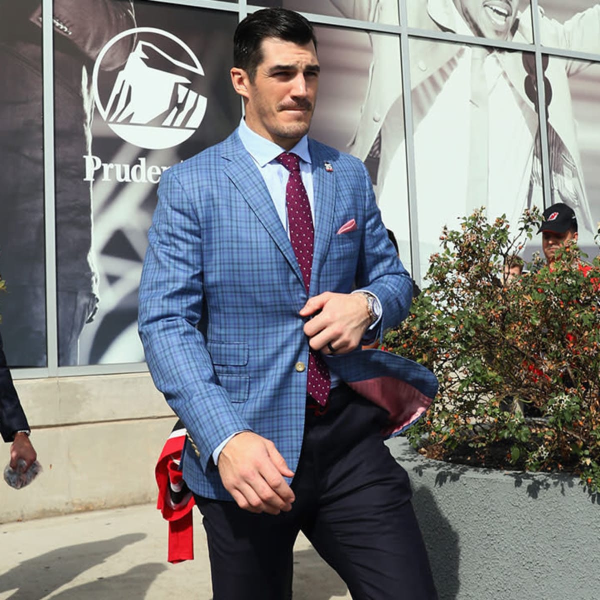 NHL playoffs: Devils' Brian Boyle appears to threaten Lightning player