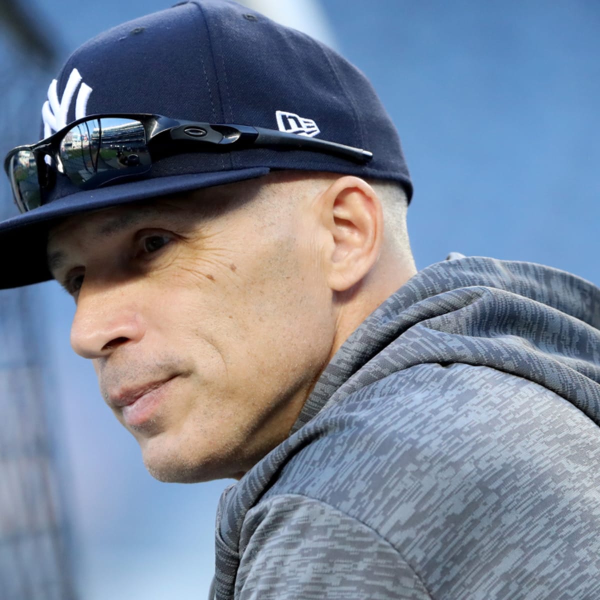 Yankees re-sign manager Joe Girardi to 4-year contract 