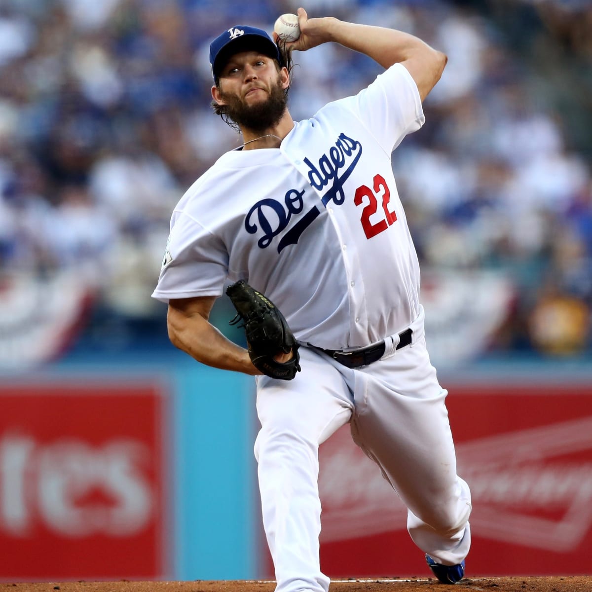 Clayton Kershaw strikes out 11 to lift Dodgers over Astros, 3-1