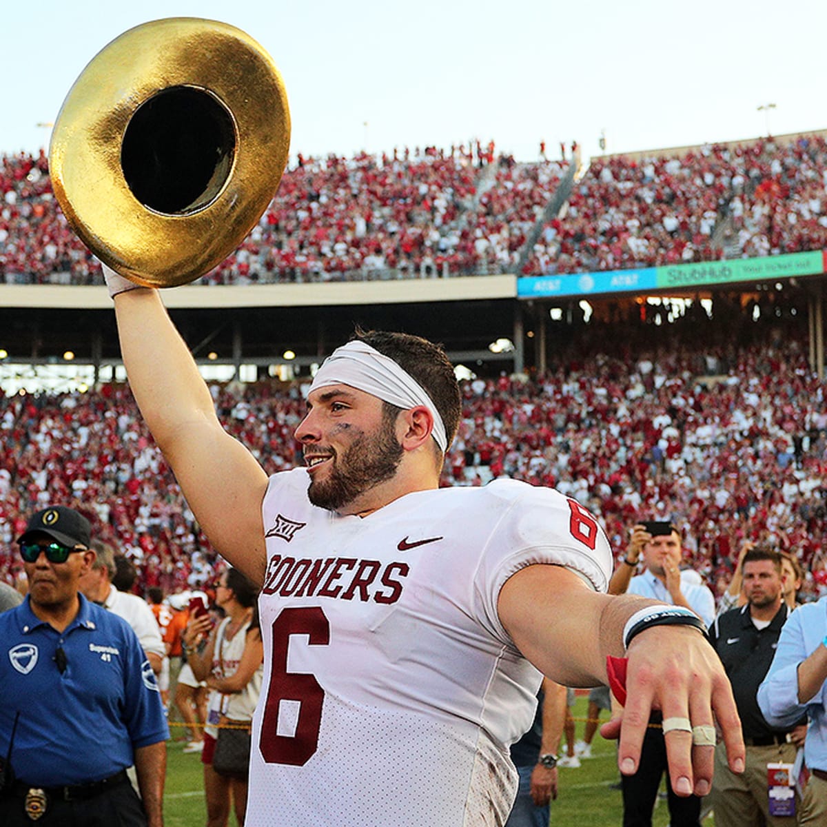 Texas A&M star Johnny Manziel showcases big arm, discipline during