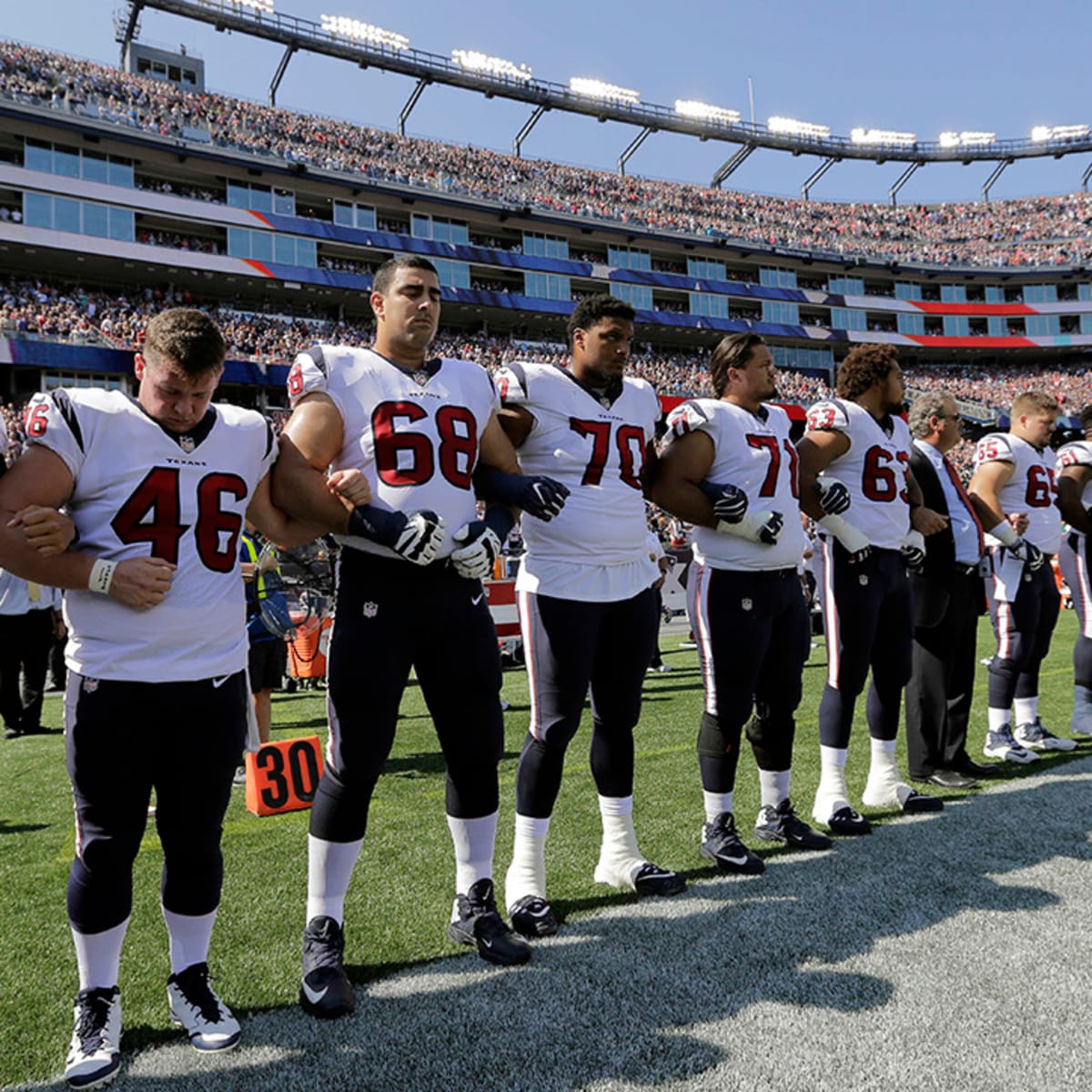 Texans Link Arms In Solidarity As Over 200 NFL Players Don't Stand For  Anthem – Houston Public Media