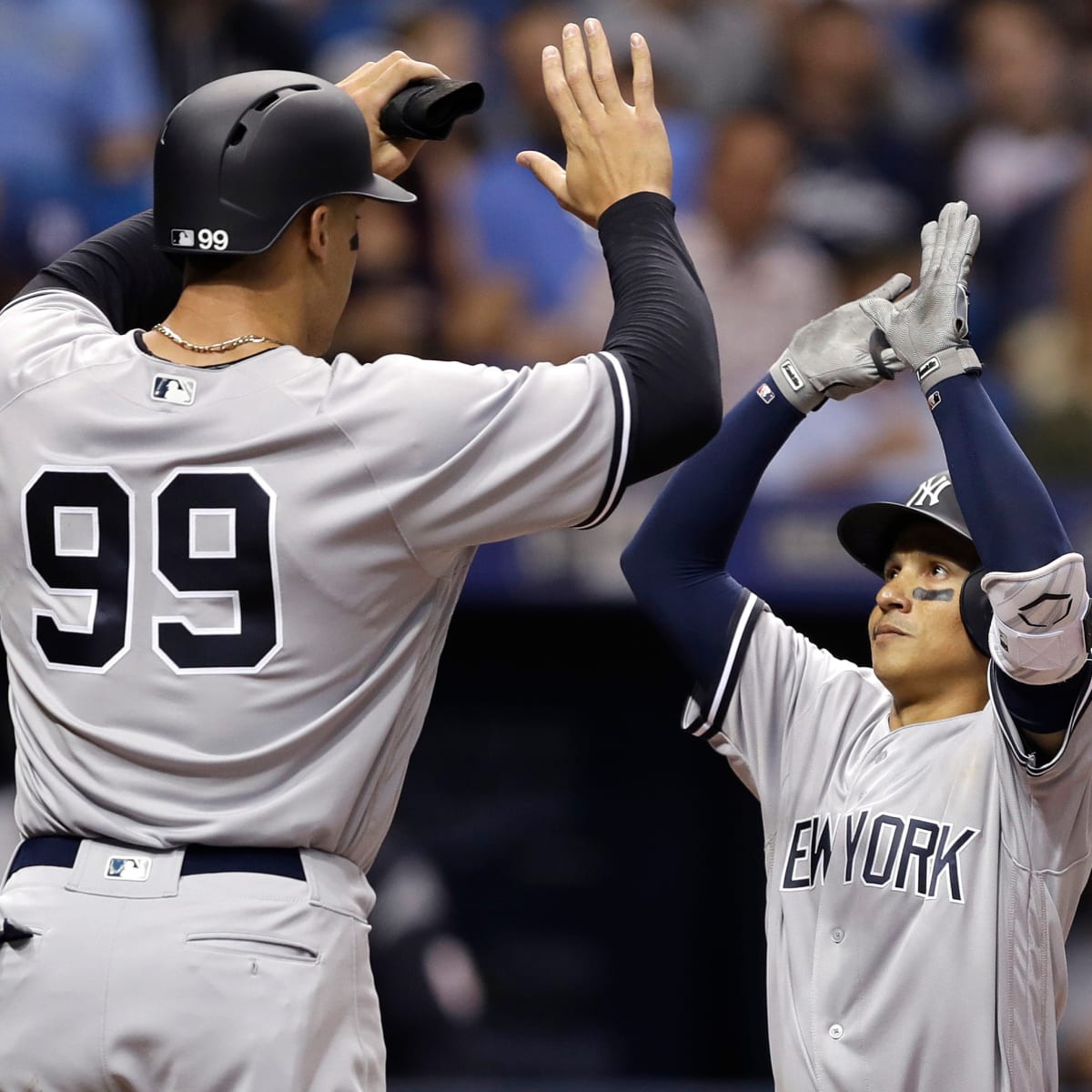 Aaron Judge of the Yankees Hits Homers, Makes Other Players Look Tiny  (PHOTOS)
