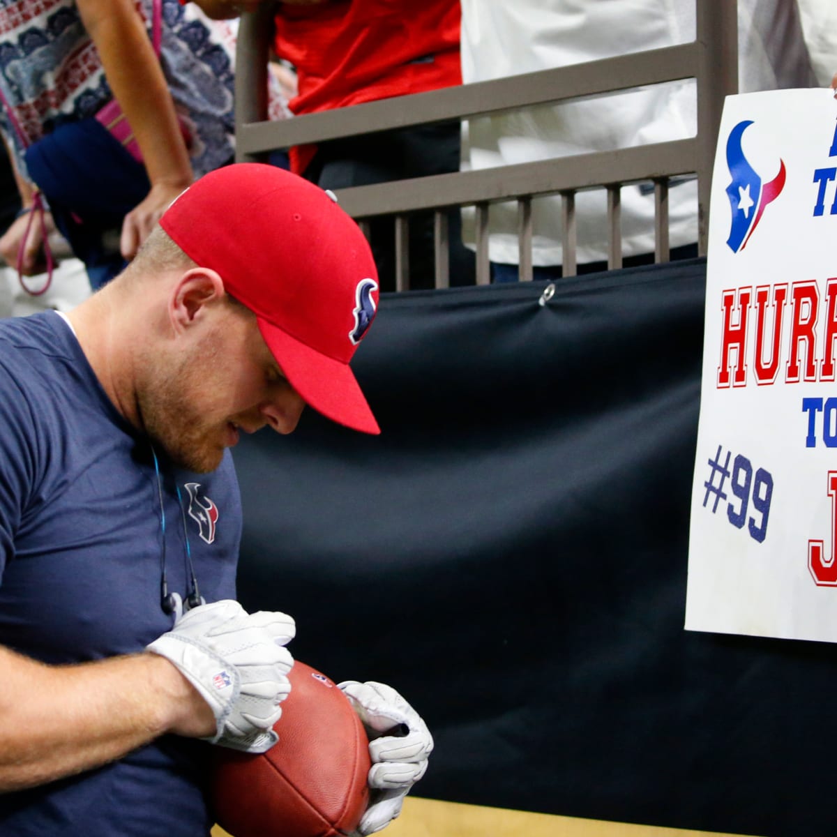 Paul Lukas on X: J.J. Watt won the Walter Payton Man of the Year