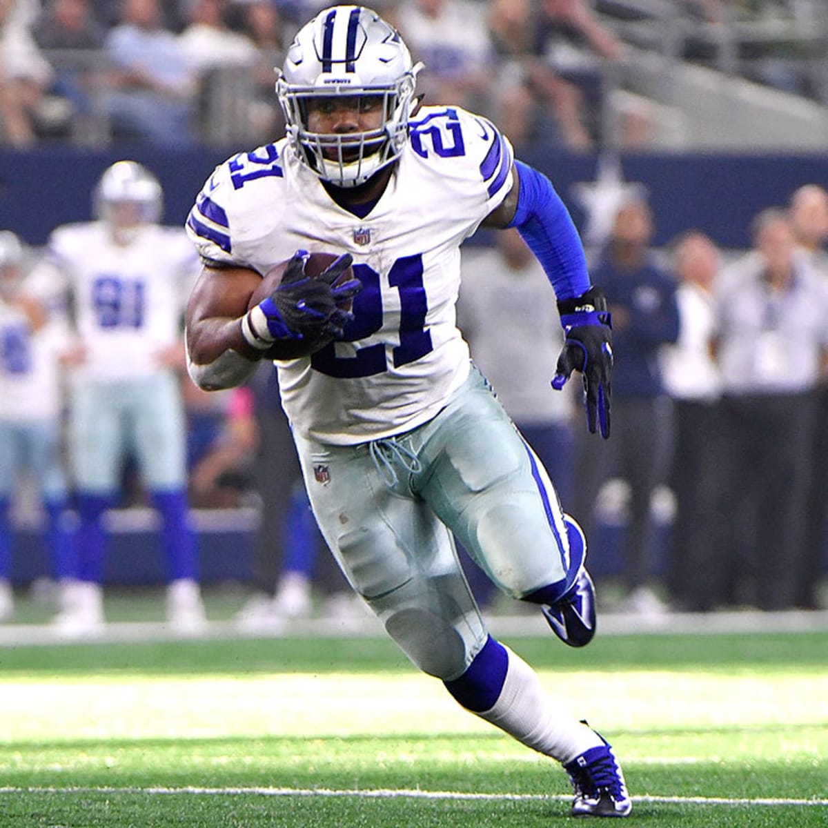 Six-Game Suspension for Cowboys' Ezekiel Elliott Reinstated by Judge