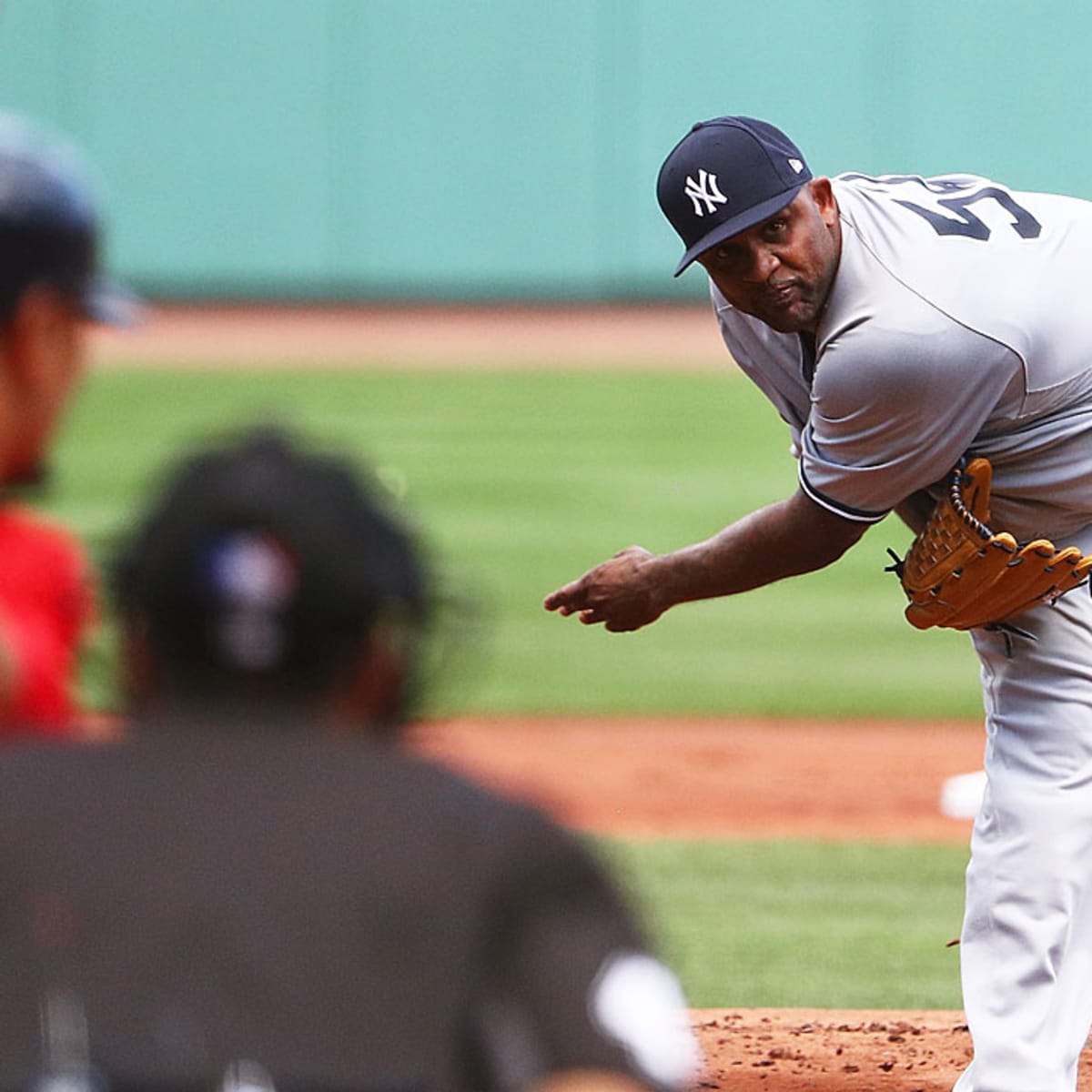 New York Yankees closer Aroldis Chapman blows save against Minnesota Twins  - Sports Illustrated NY Yankees News, Analysis and More