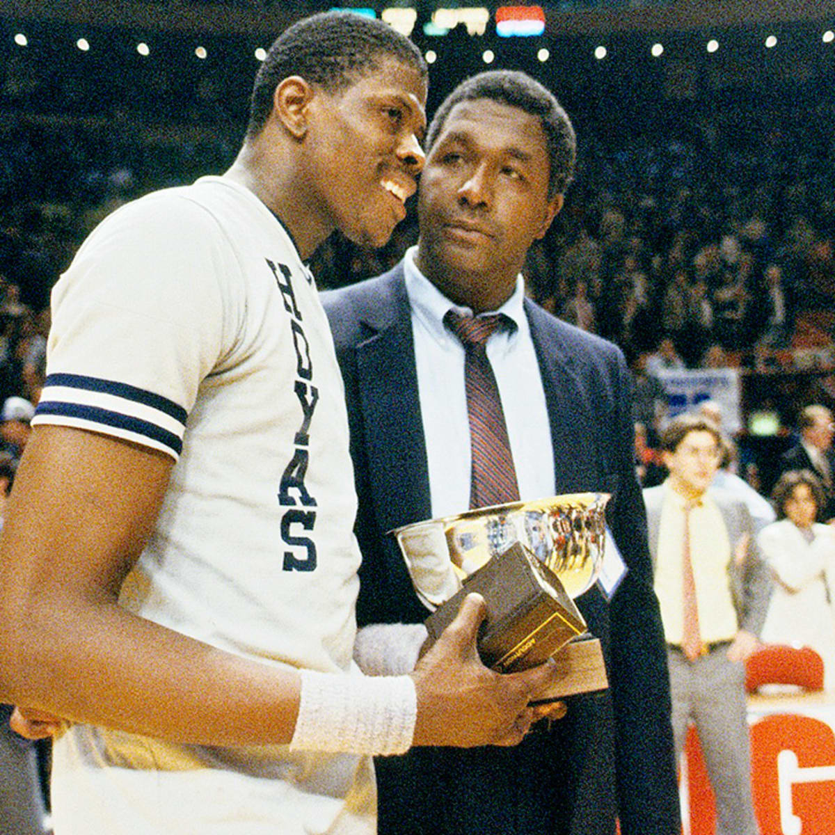 Just awesome!! Congrats to Patrick Ewing and the @georgetownhoops