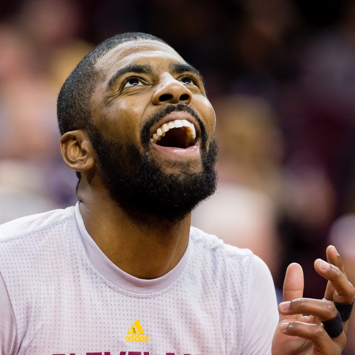 kyrie irving says the earth is flat