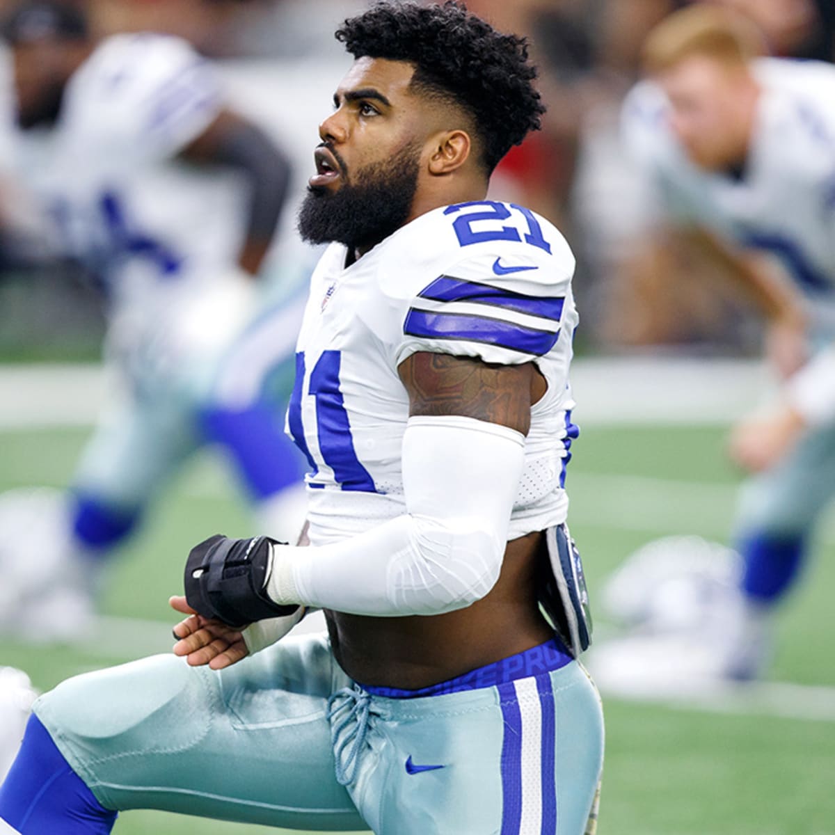 Cowboys' Ezekiel Elliott didn't start due to 'disciplinary issue'