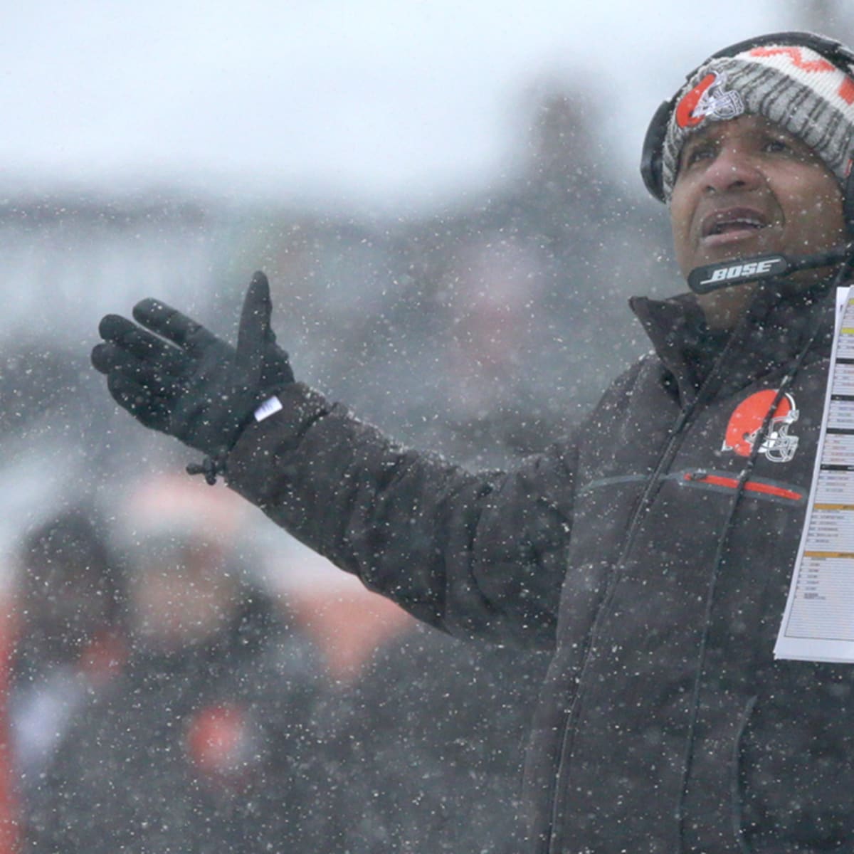 Browns fire GM Sashi Brown, Hue Jackson will return