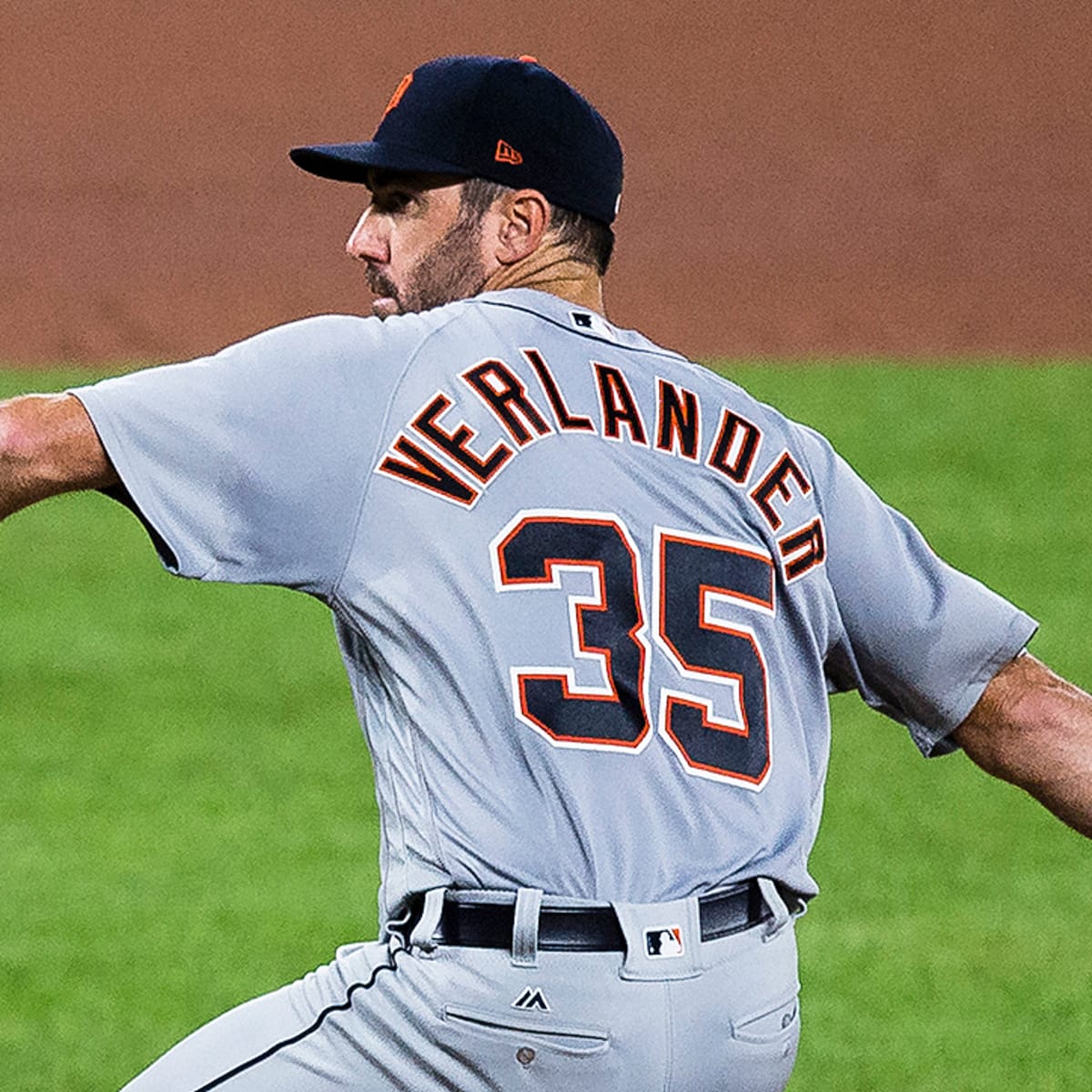 Tigers ace Justin Verlander traded to the Astros in last minute