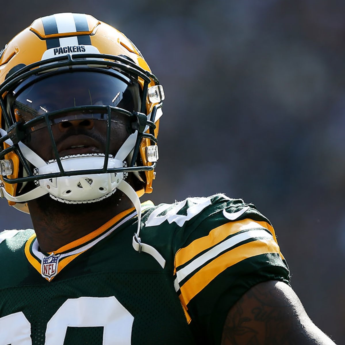 Packers release Martellus Bennett with “failure to disclose