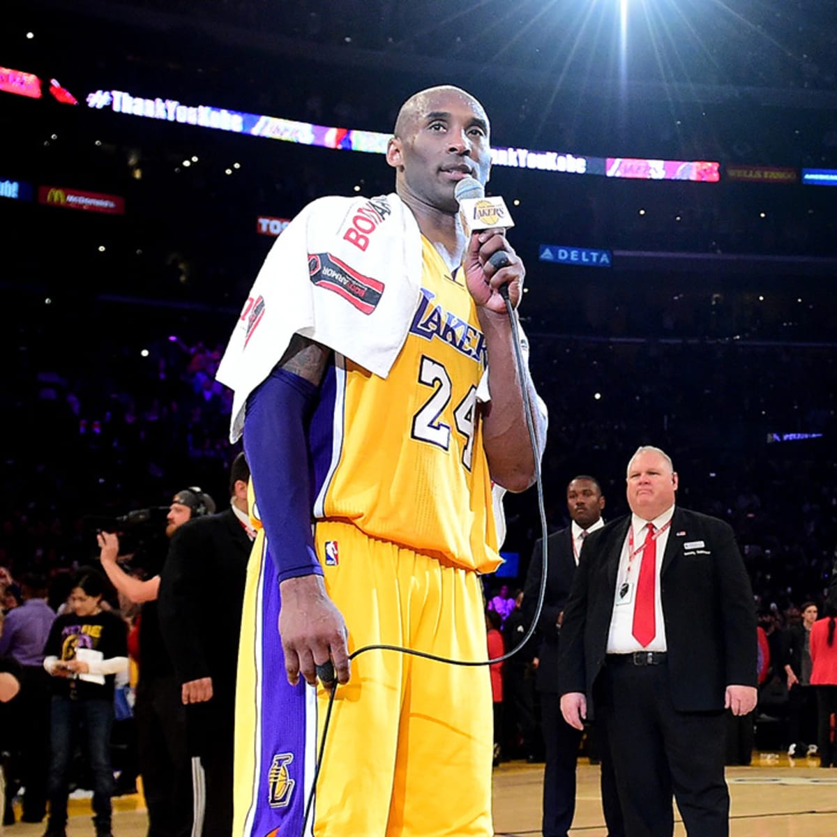 Kobe Bryant jersey retirement: Lakers hang No. 8, No. 24 in