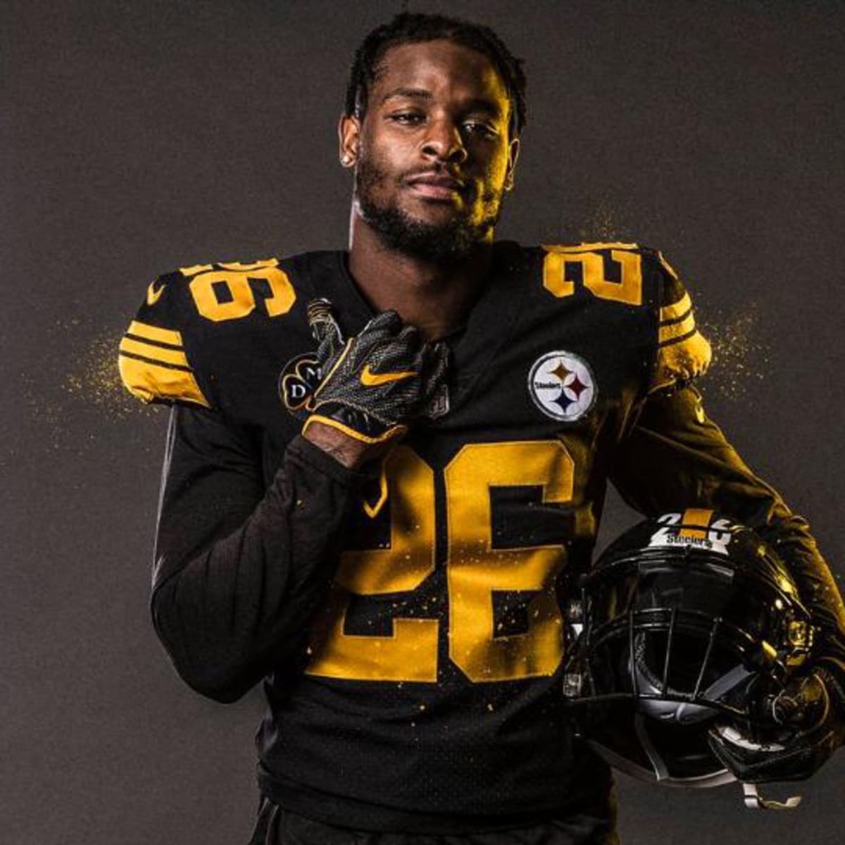The Steelers to don Color Rush jerseys on Sunday