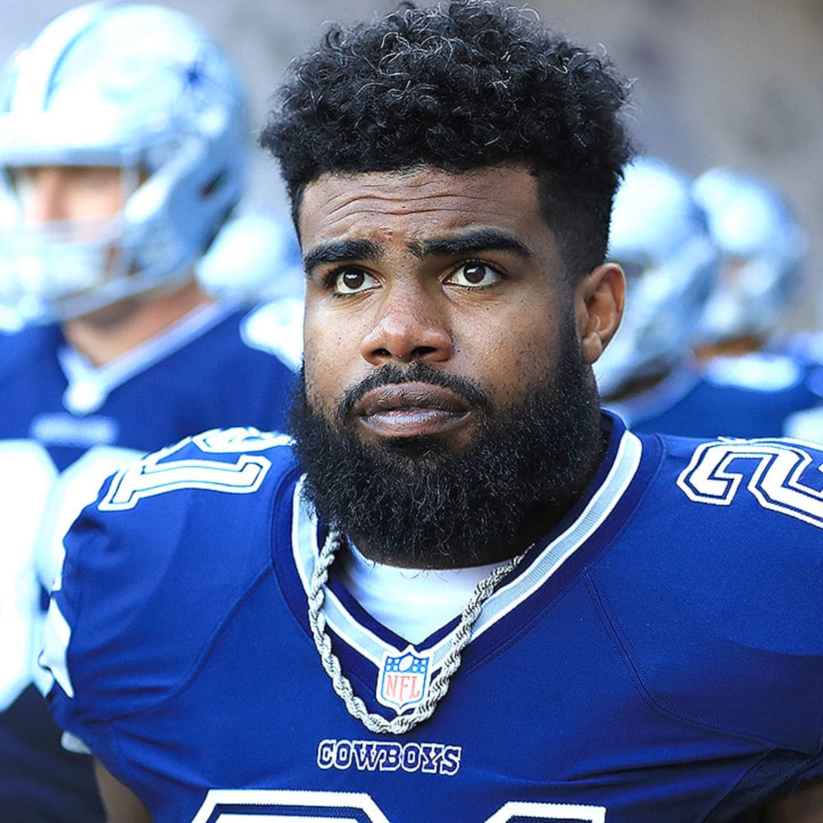 Cowboys' Ezekiel Elliott Suspended 6 Games on Domestic Violence Allegations  - The New York Times