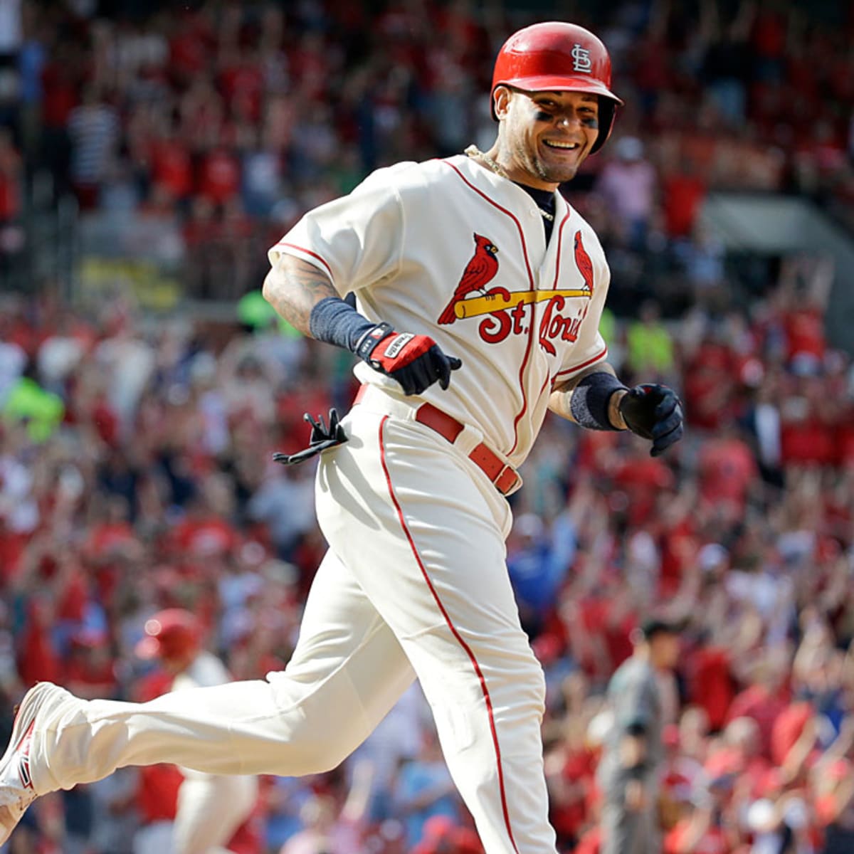 Yadier Molina: Cardinals' catcher's new contract, Hall of Fame