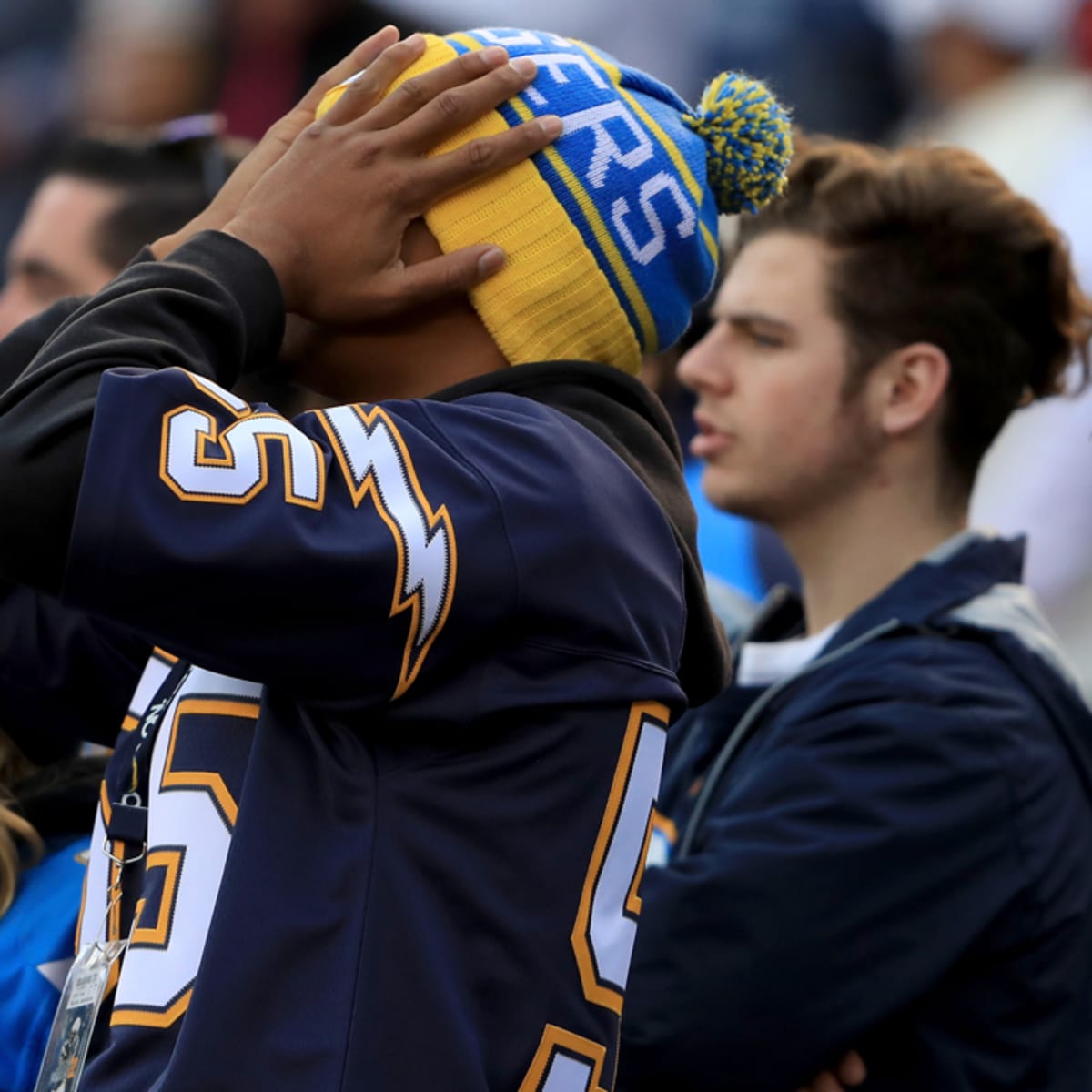 LA Gear challenges 'LA' trademarks of Rams, Chargers