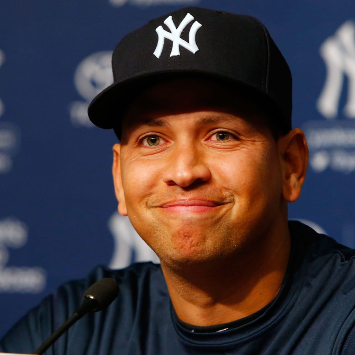 Alex Rodriguez Returns to MLB Roots Ahead of 'Field of Dreams' Game