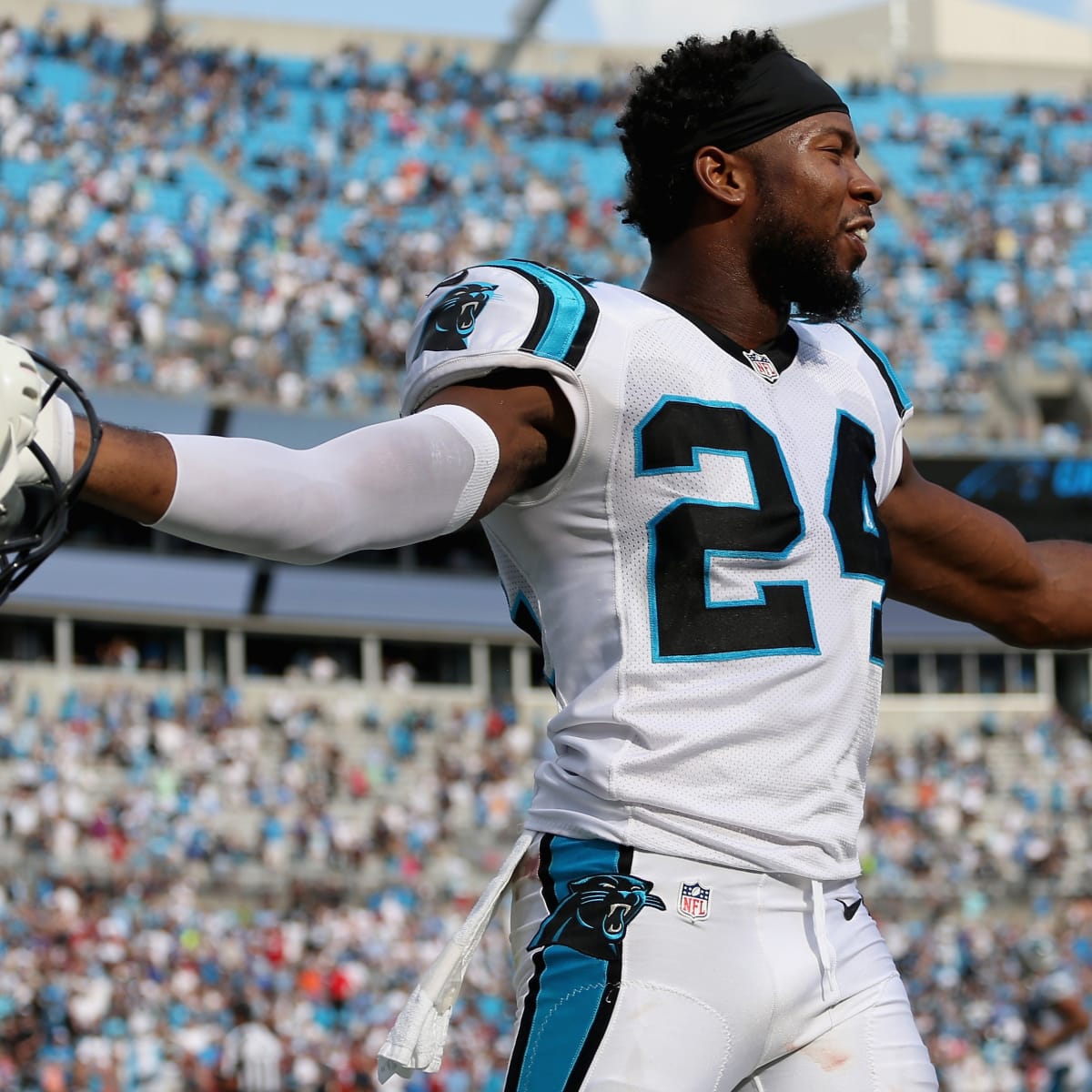 Josh Norman offered to sign Carolina Panthers' franchise tag