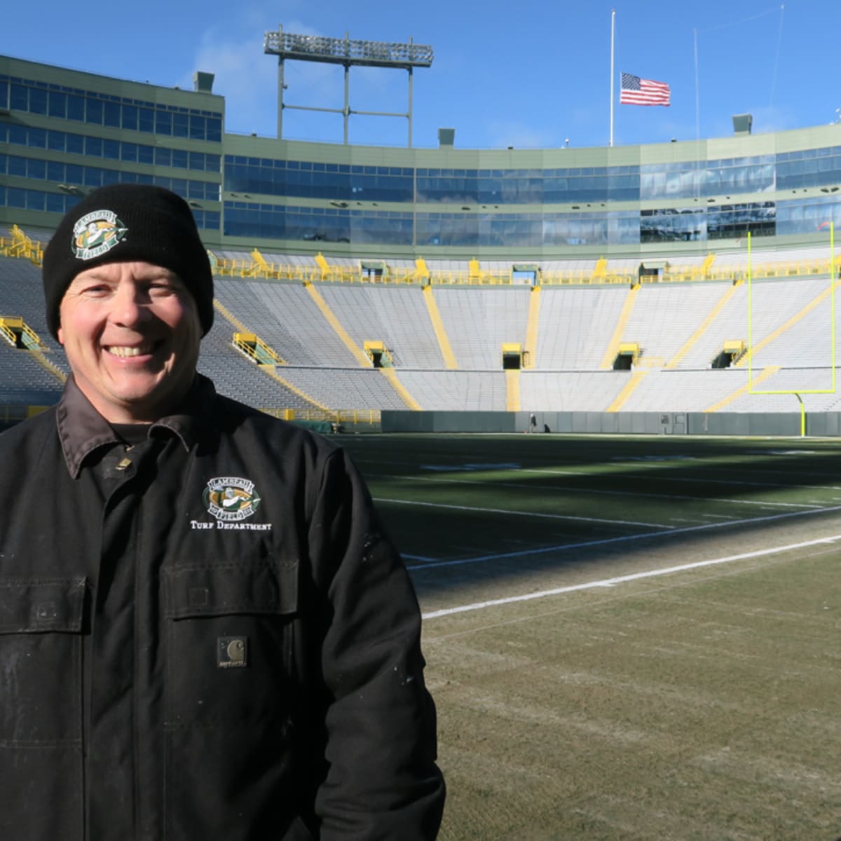 The MetLife Stadium field crew had a busy day shoveling snow at the Packers- Giants game
