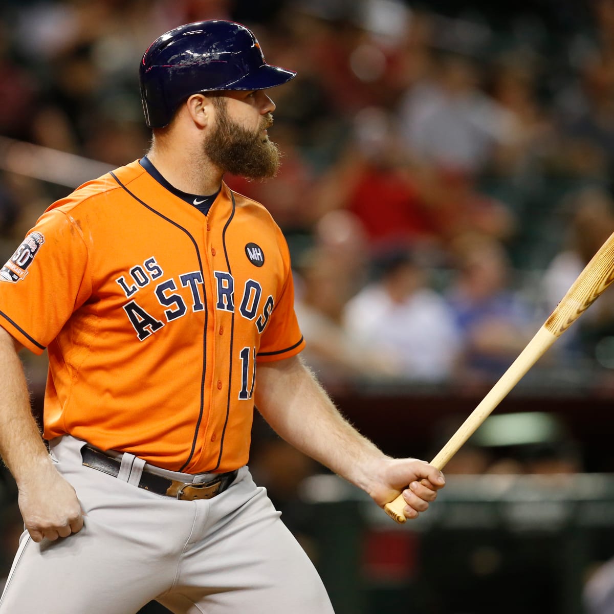 Astros, injured Evan Gattis agree to $3.4 million deal