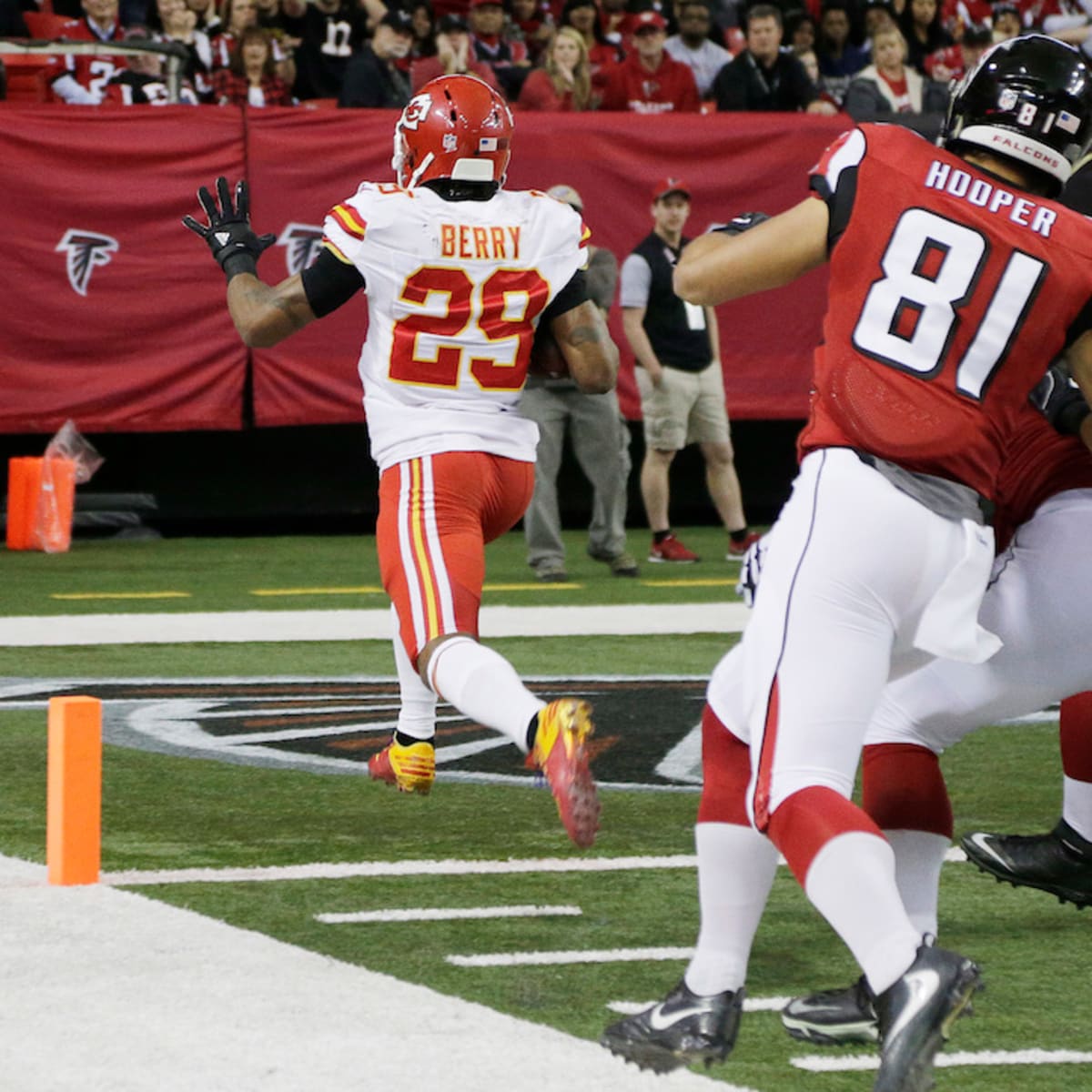 Eric Berry Picks Off Matt Ryan & Takes it to the House!, Chiefs vs.  Falcons