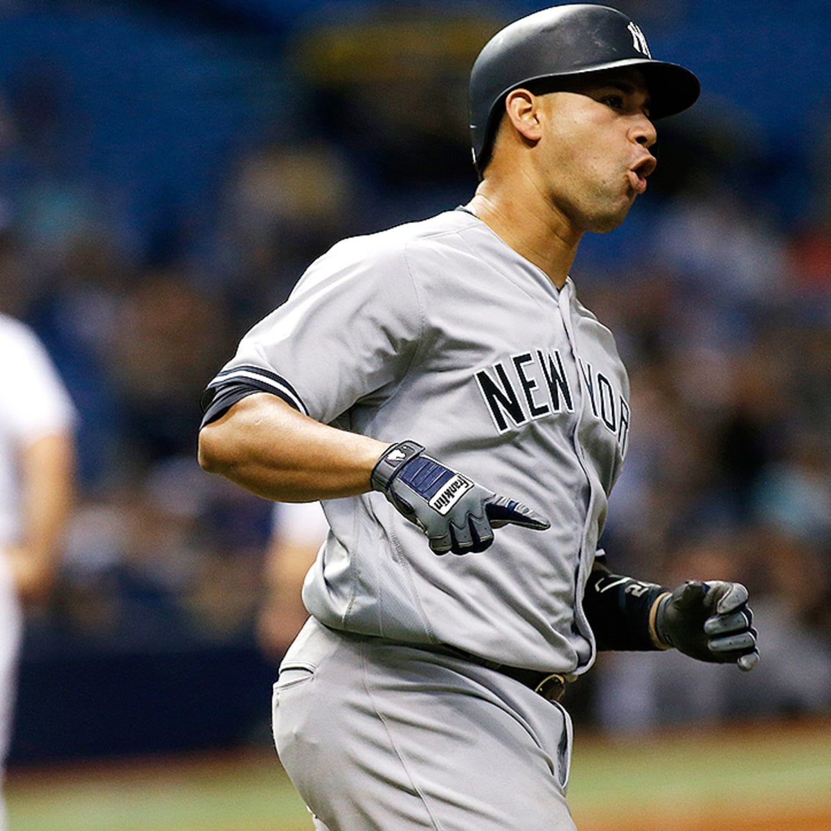 Gary Sanchez powers Yankees, MLB playoff race heats up - Sports Illustrated