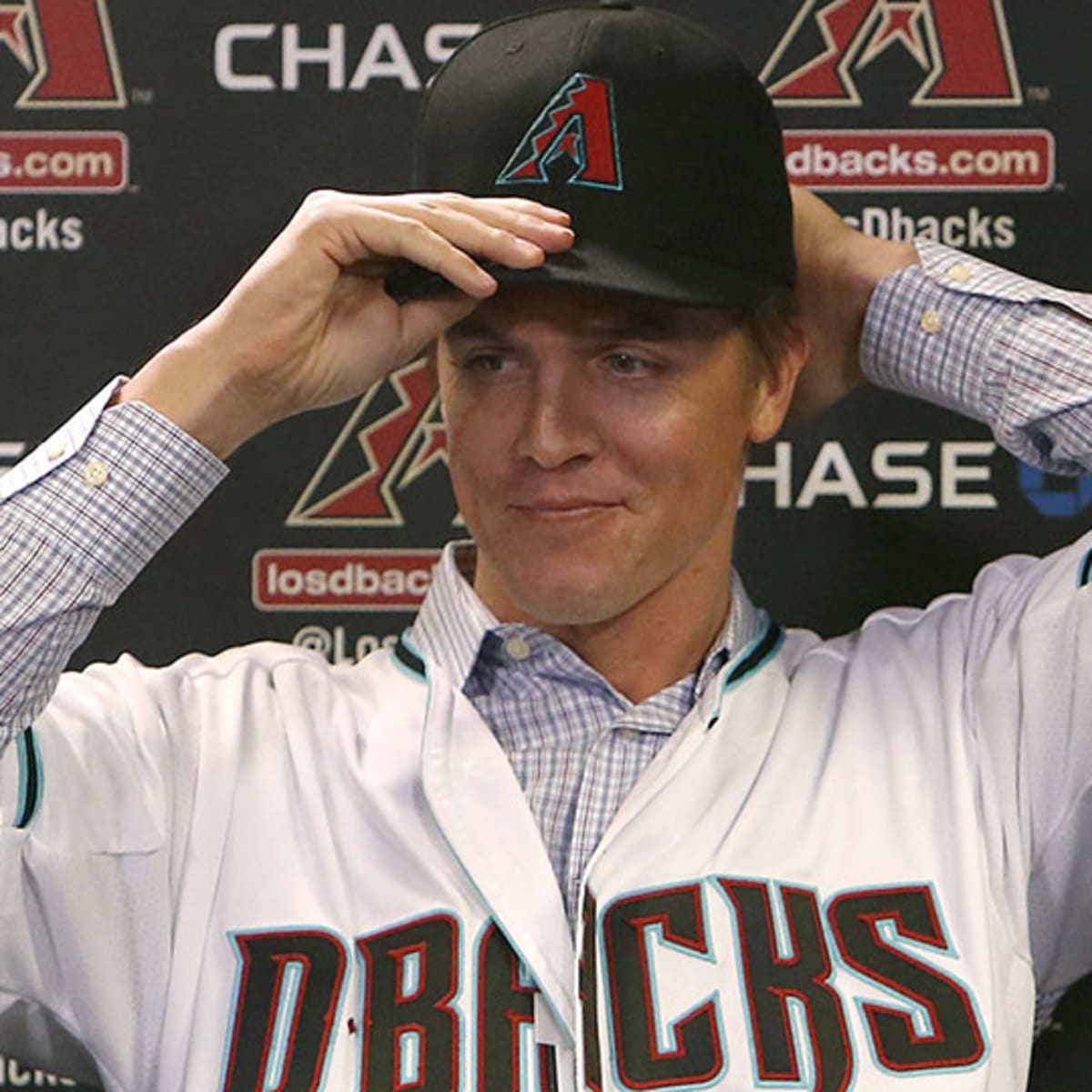 After a Flurry of Deals, Zack Greinke Still Stands Alone - The New