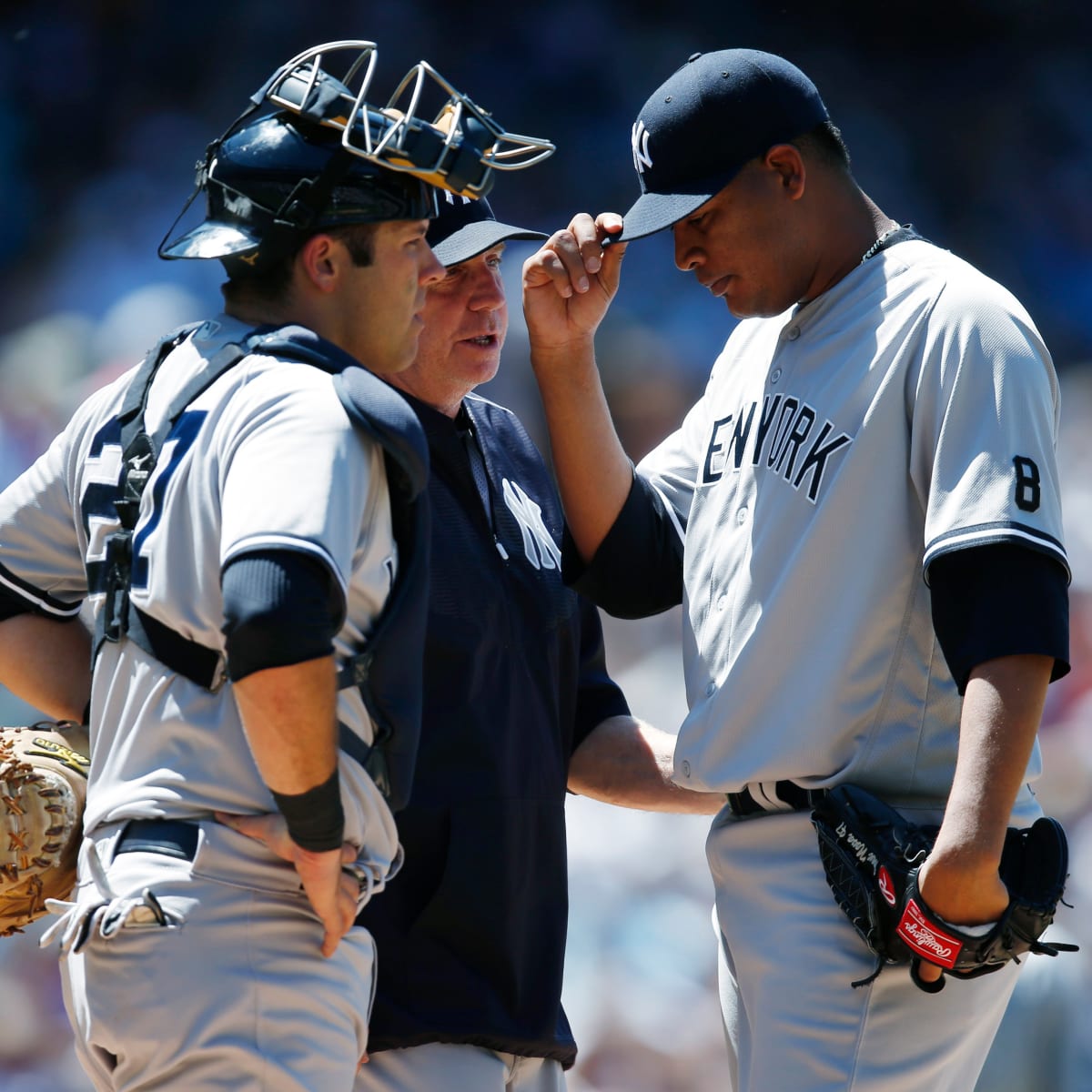 CC Sabathia goes on DL with fluid in his knee